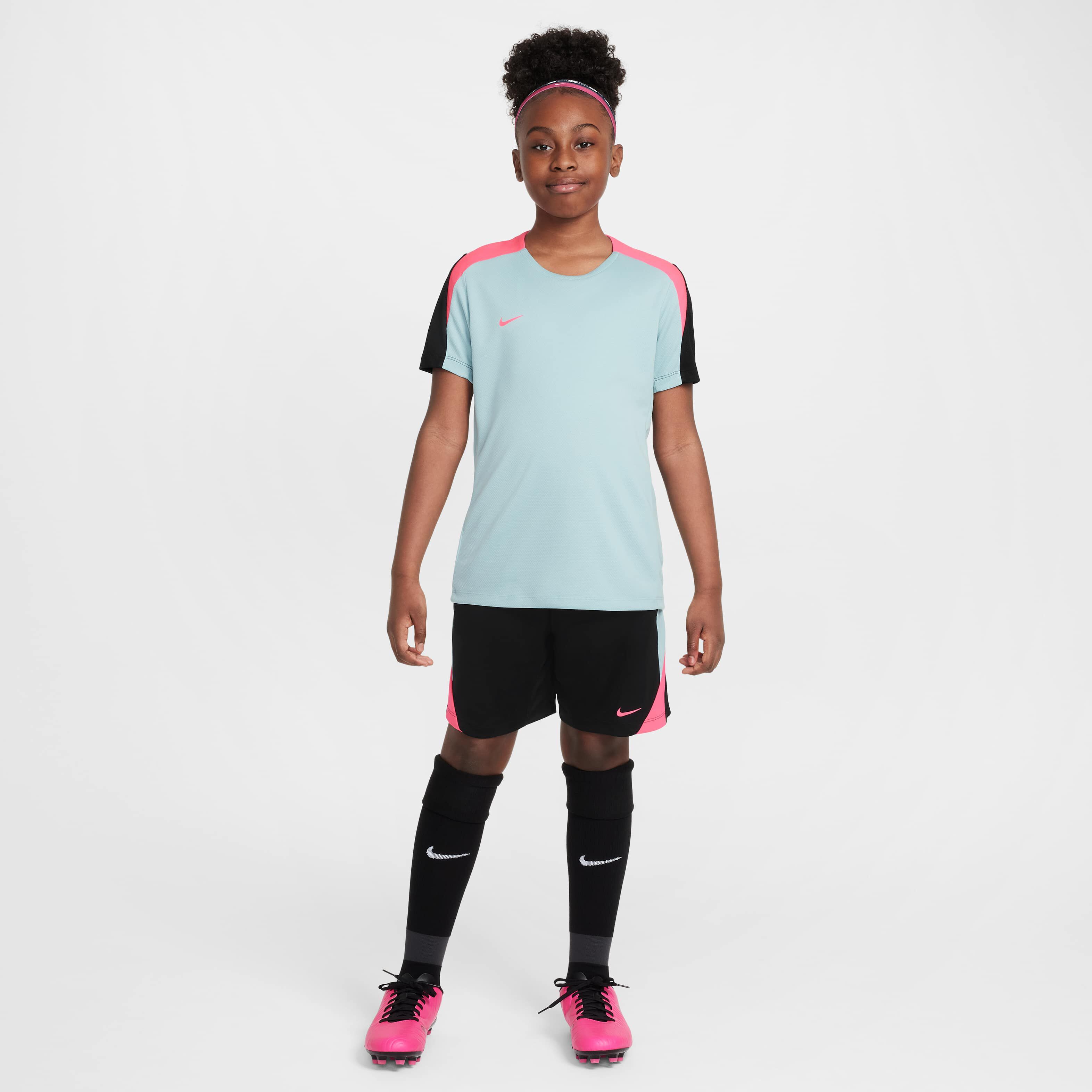 Buy Nike Dri-FIT Strike Older Kids' Short-Sleeve Football