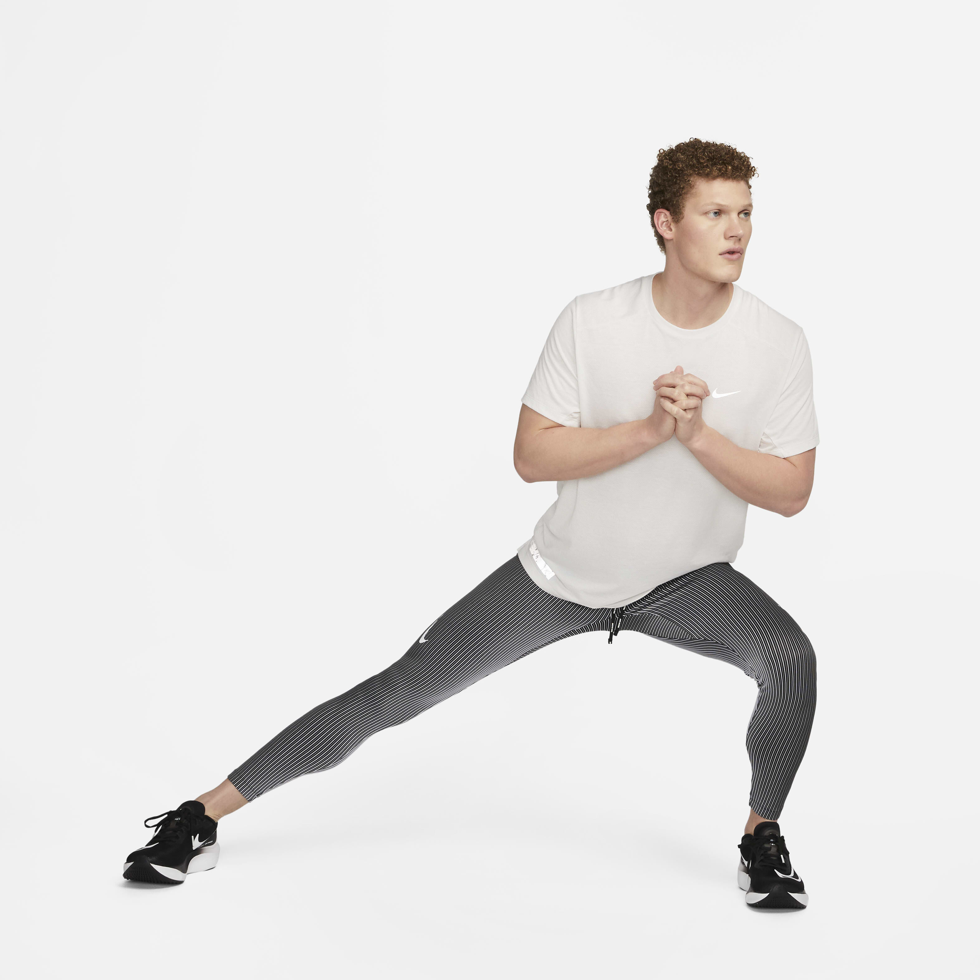 Nike Dri-FIT ADV AeroSwift image number 7