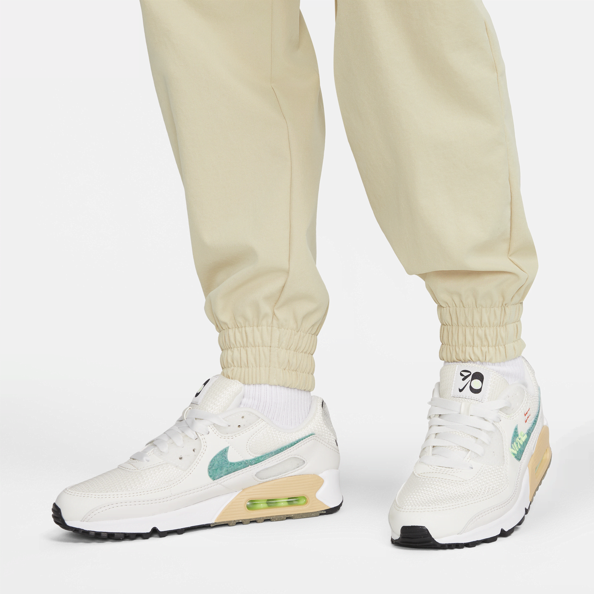 Shop Sportswear Swoosh Women s Woven Trousers Nike KSA