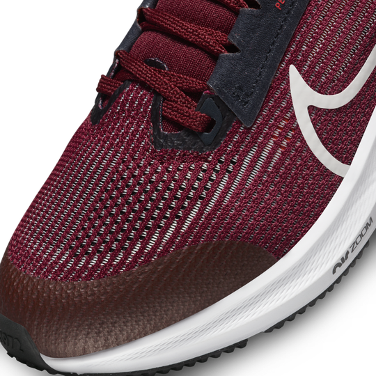 Shop Air Zoom Pegasus 40 Older Kids Road Running Shoes Nike KSA