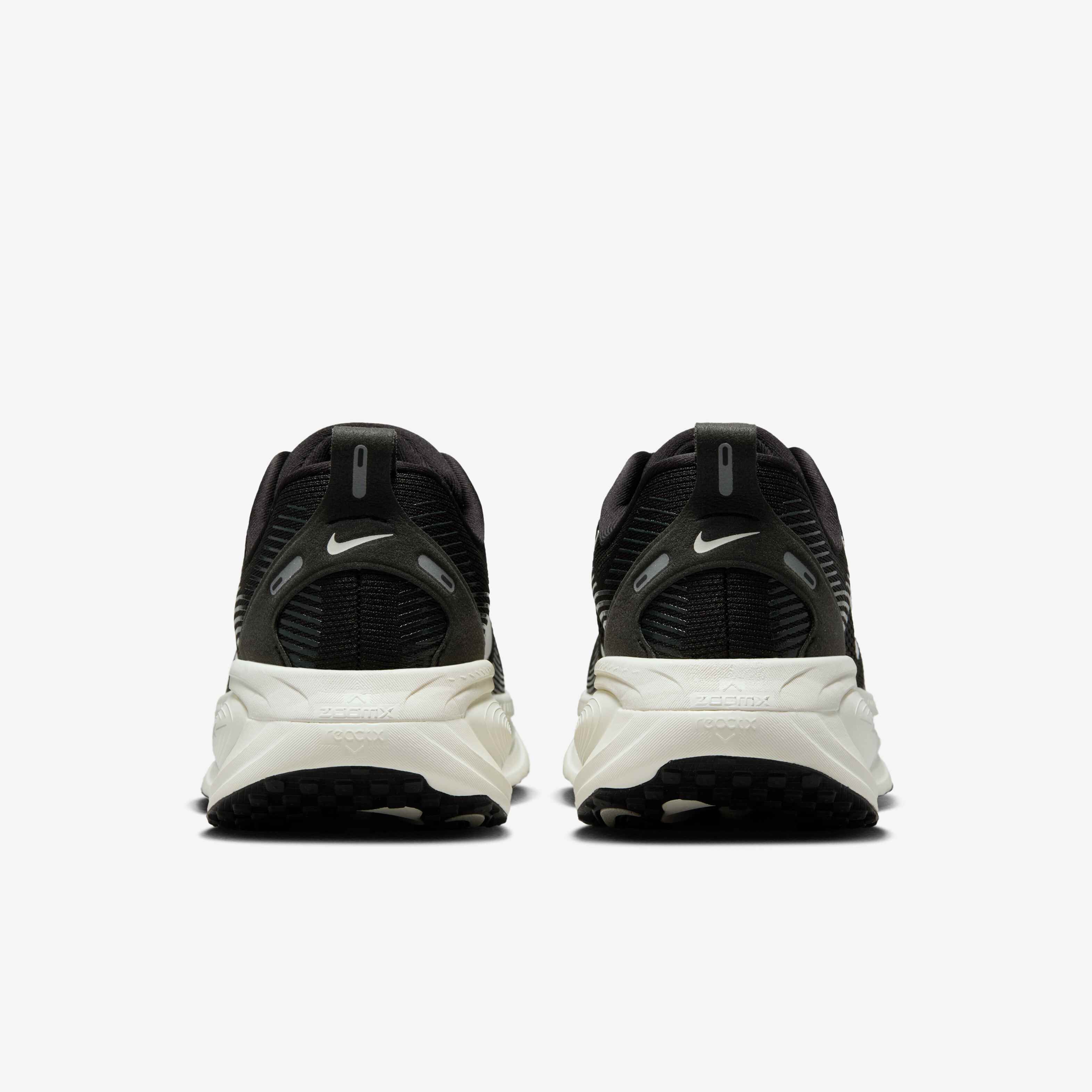 ★ナイキ★HM6804-106★Nike Vomero 18★Road Running★大人気★ Amazon.com | Nike Vomero 18 Women's Road Running Shoes