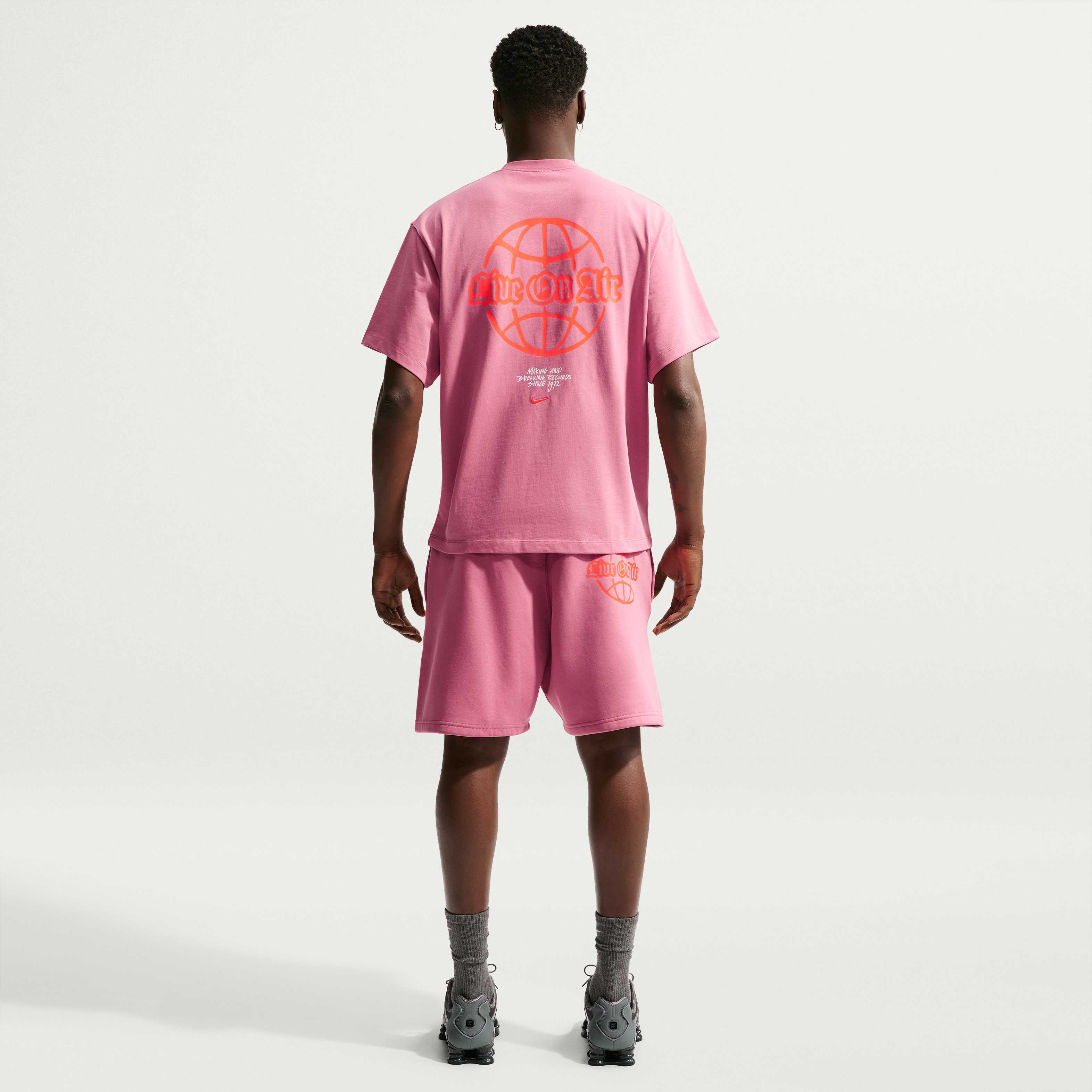 Nike Solo Swoosh image number 4