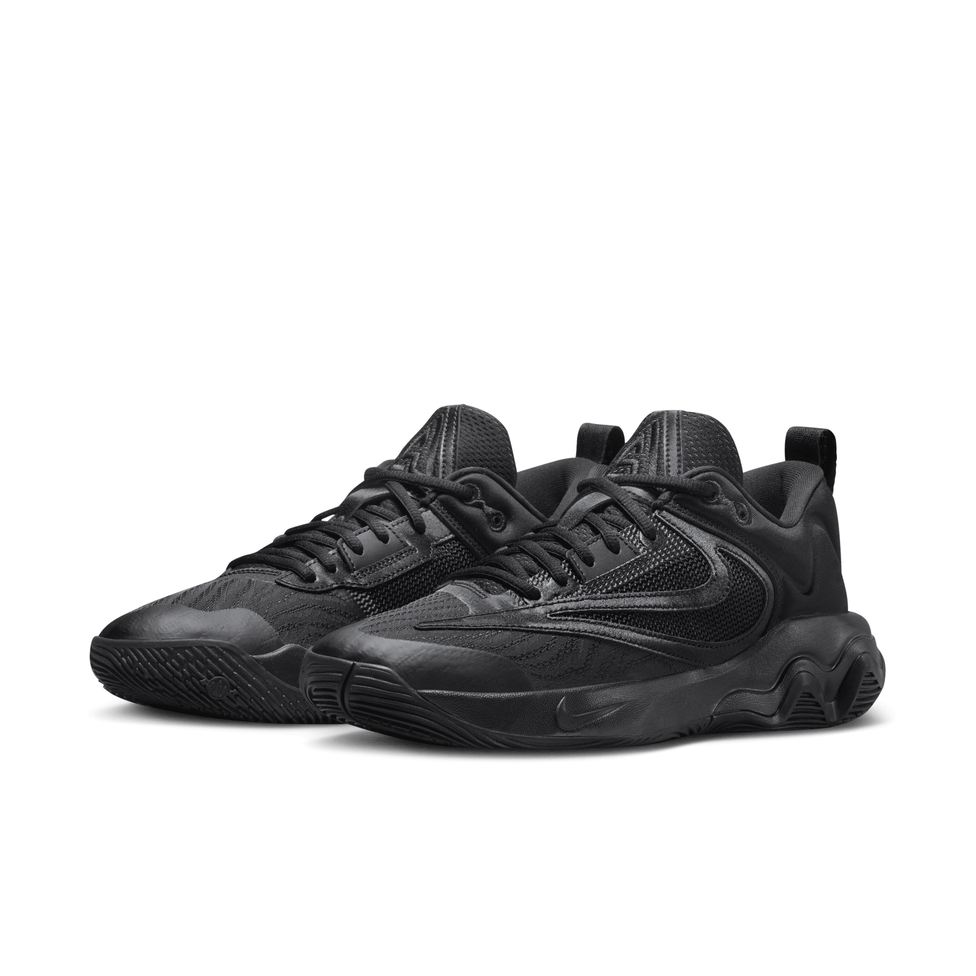 zoom 2k all black on feet