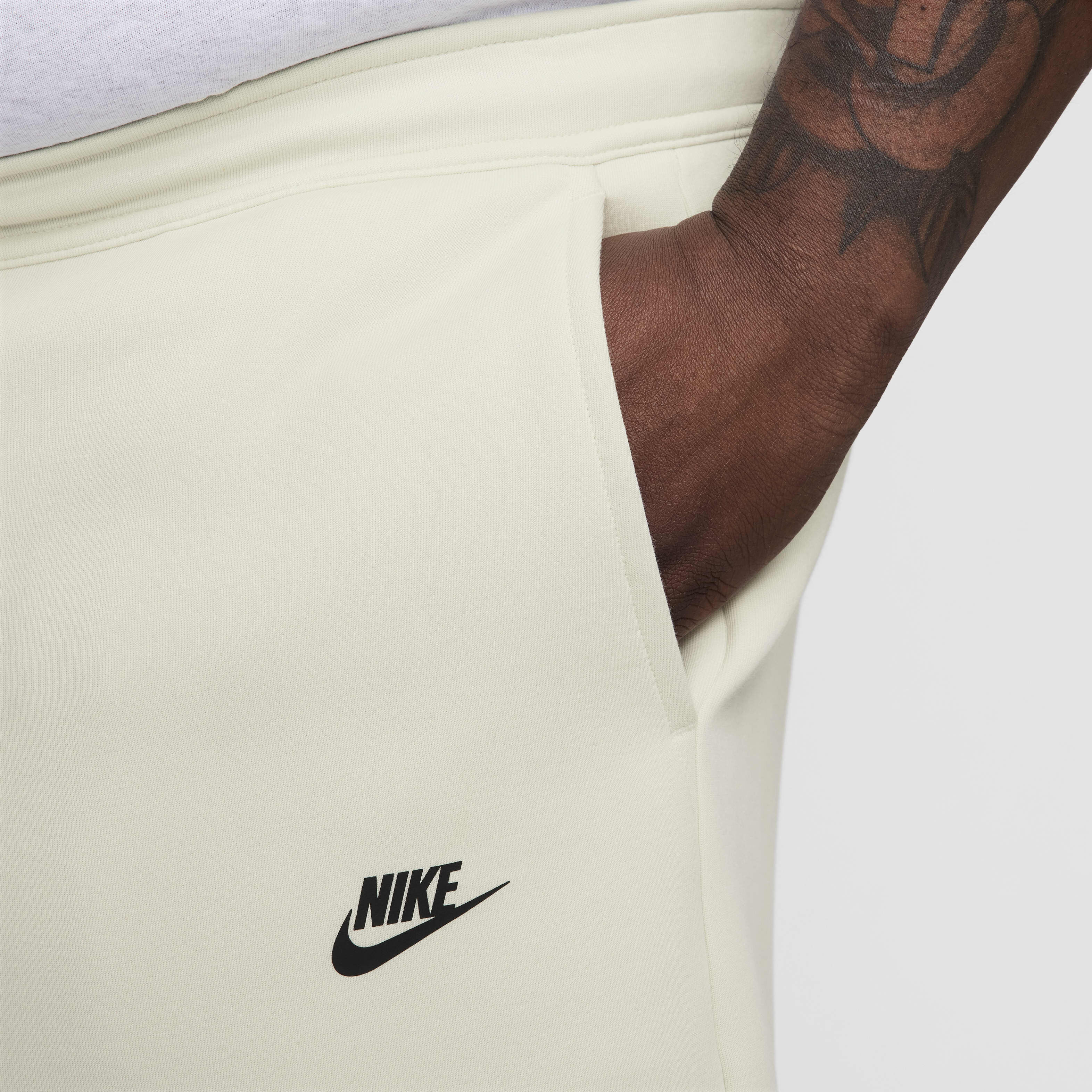 Nike Sportswear Tech Fleece image number 13