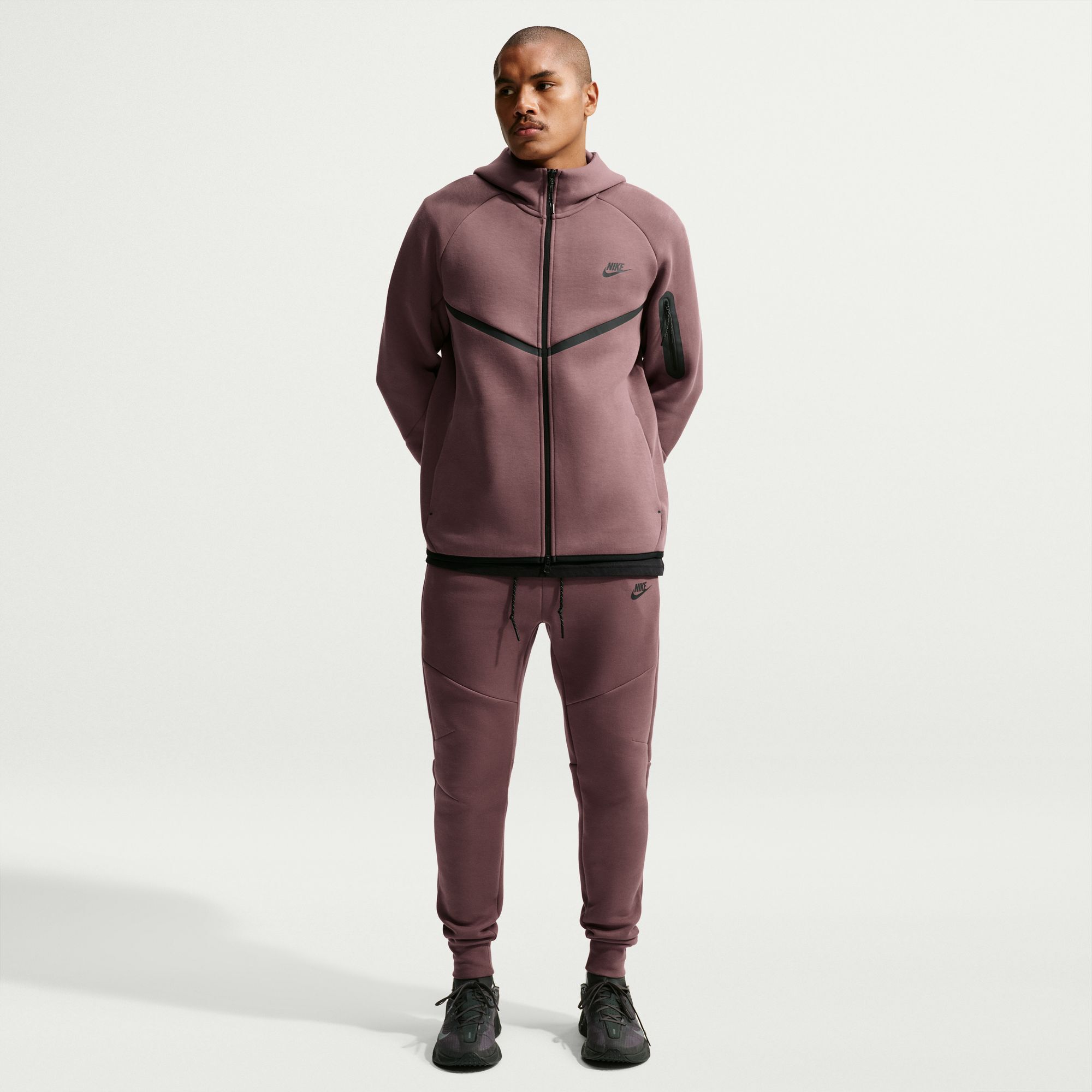 Nike Tech image number 0