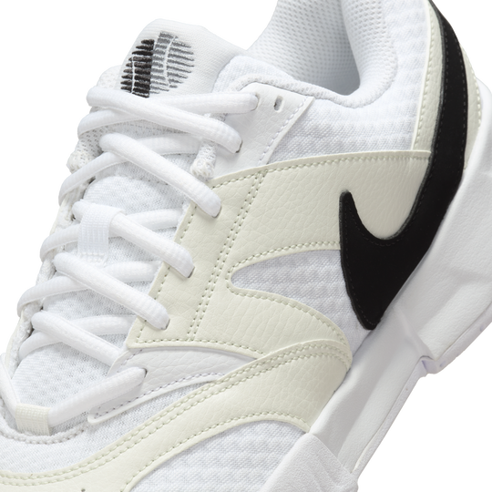 Nike court lite top white tennis shoes