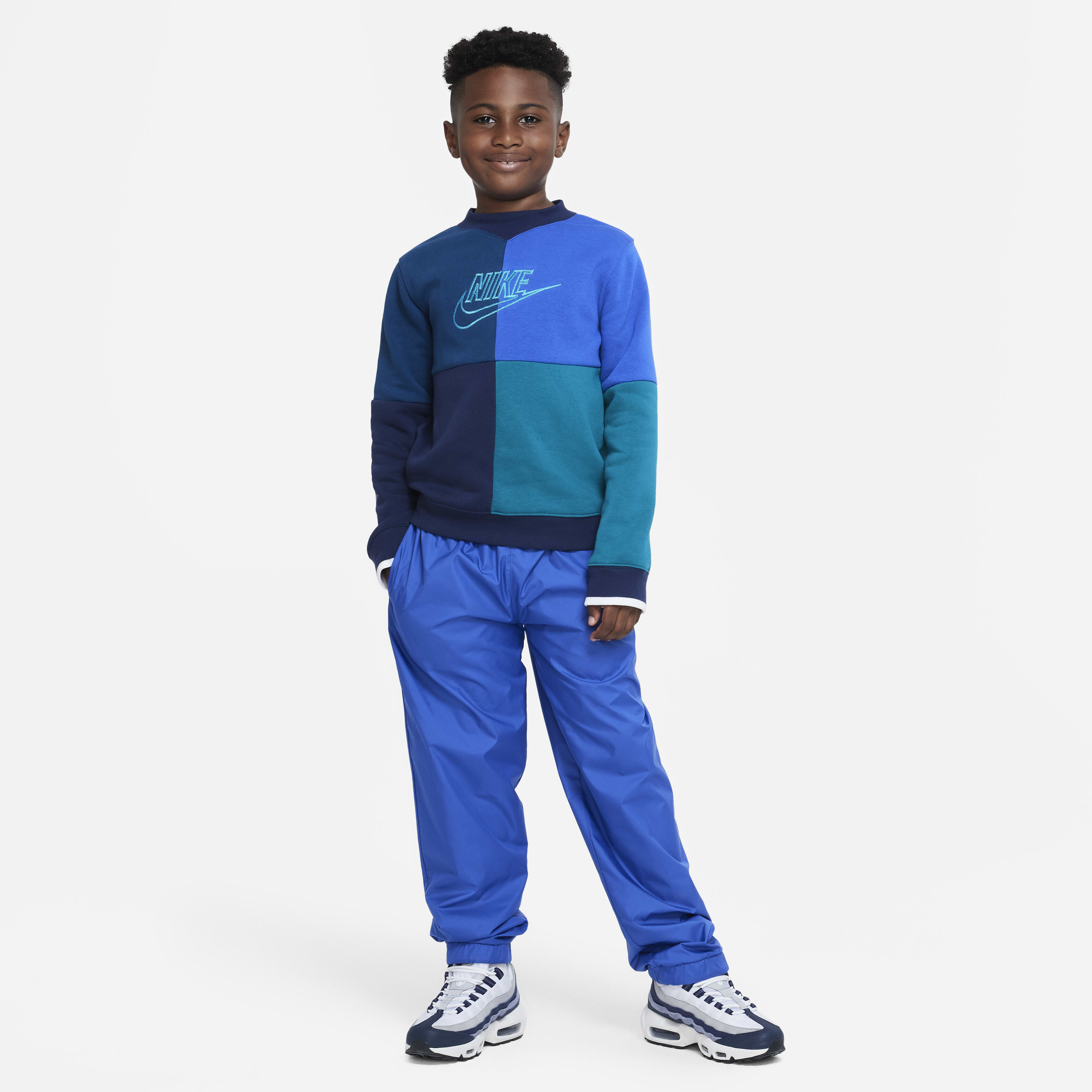 younger song アップセット navy 大人気セットアップ再販決定❤️‍🔥 【 universal star pack set