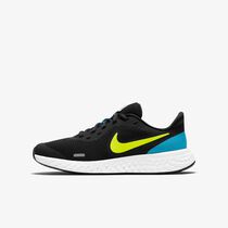 Nike Revolution 5