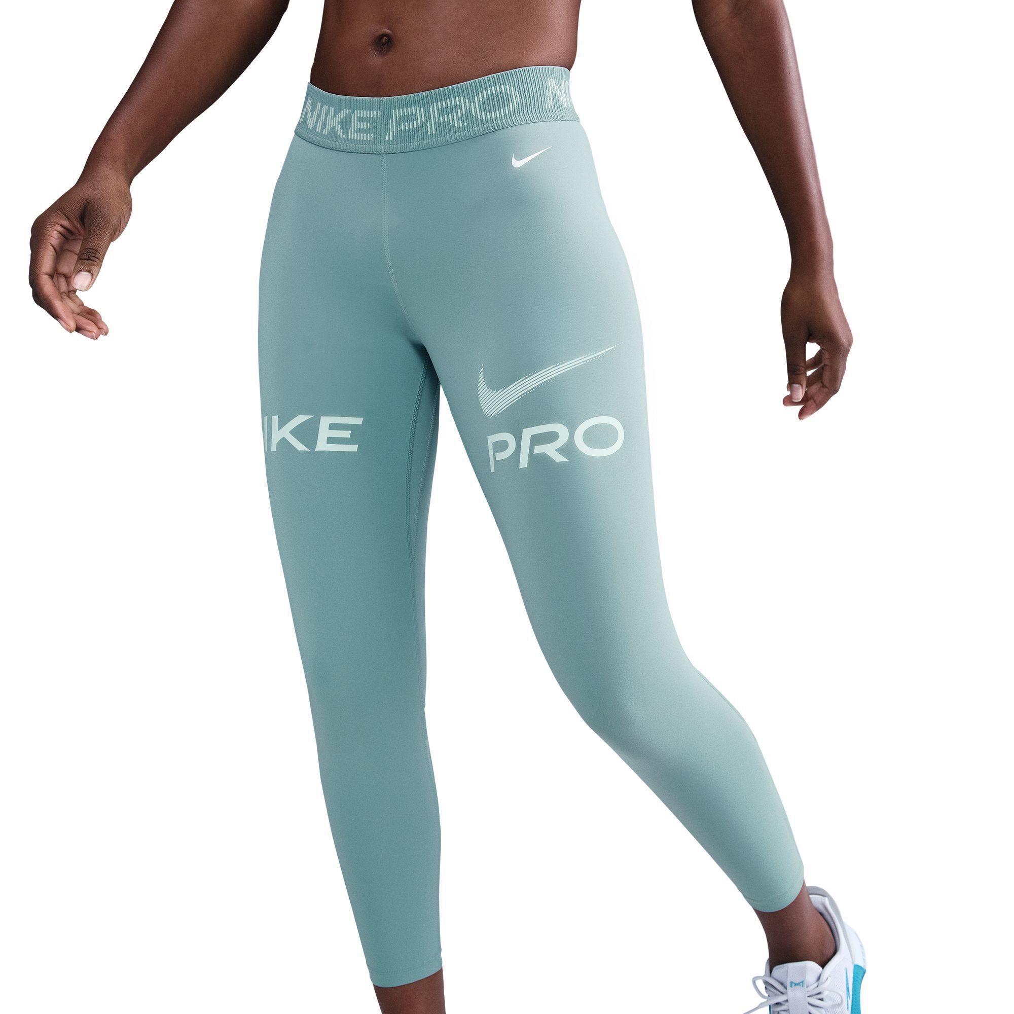 Nike Pro image number 4