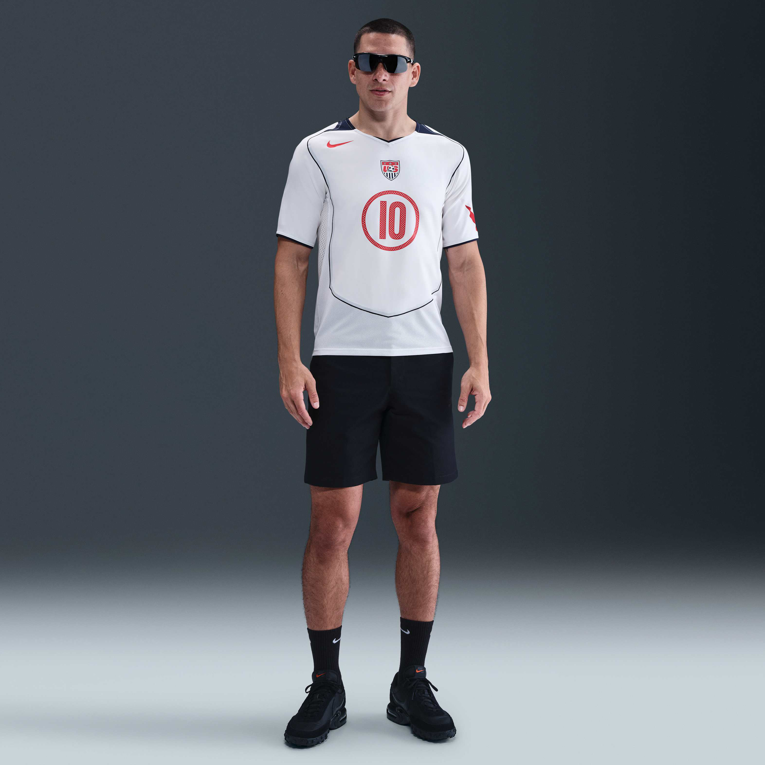 لاندون دونوفان USMNT 2004 توتال 90 ريشيو image number 3