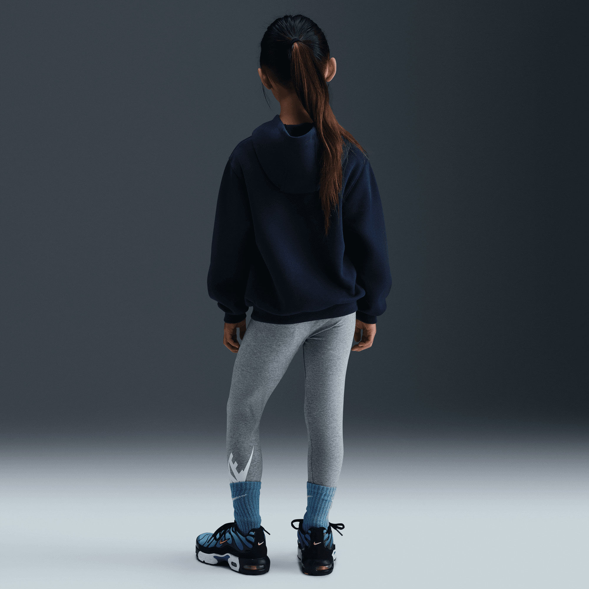 نايكي وايلد وورمث image number 3