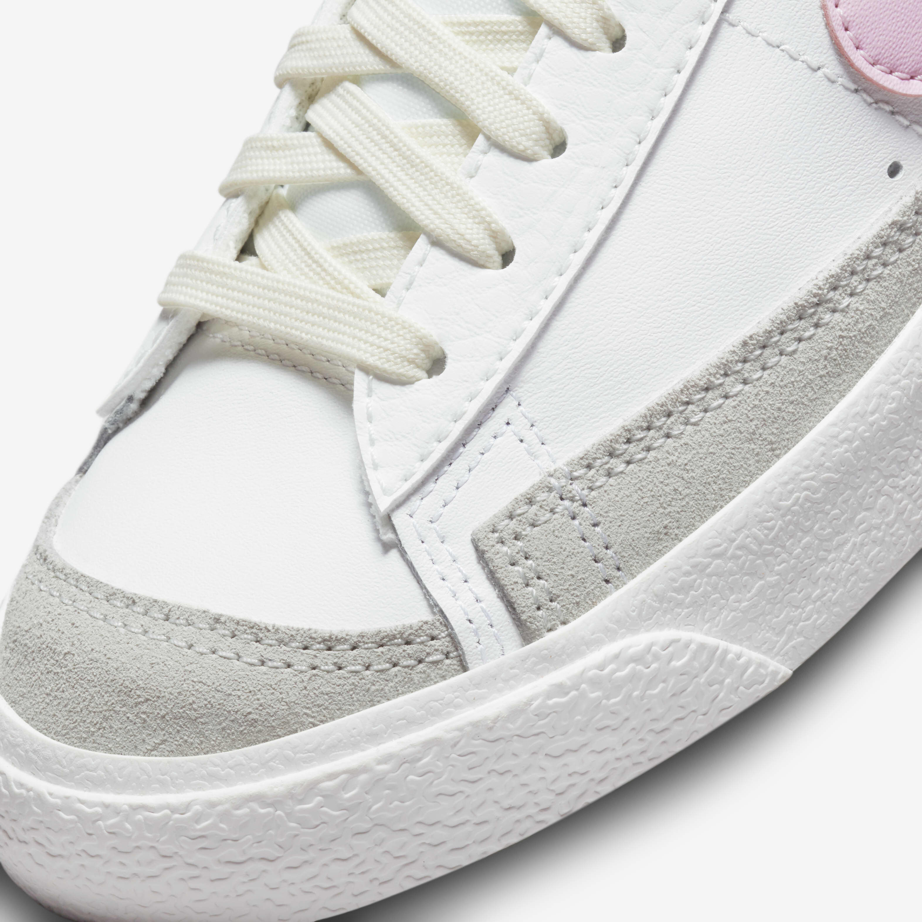 Nike Blazer Mid '77 image number 6