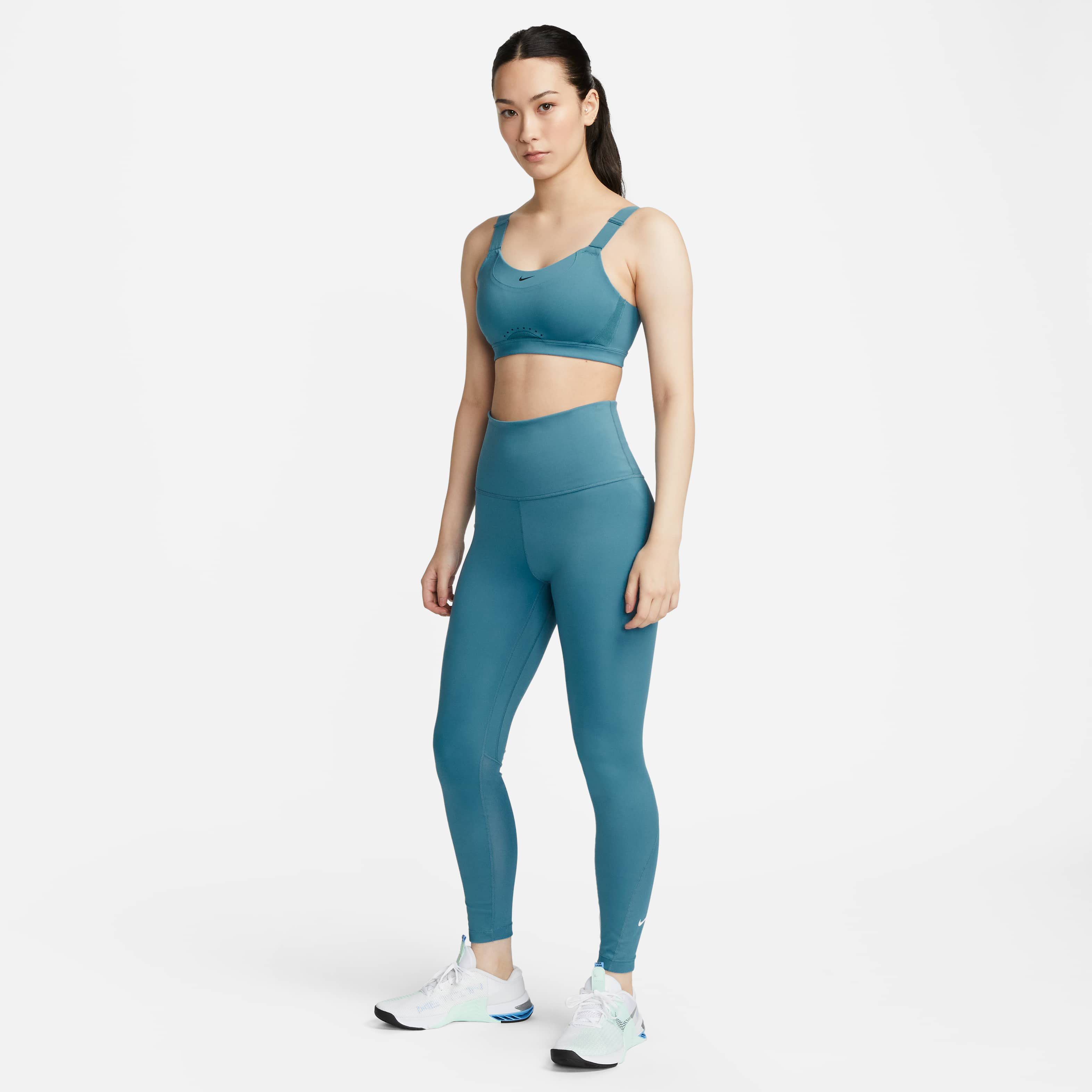 Nike Alpha image number 4