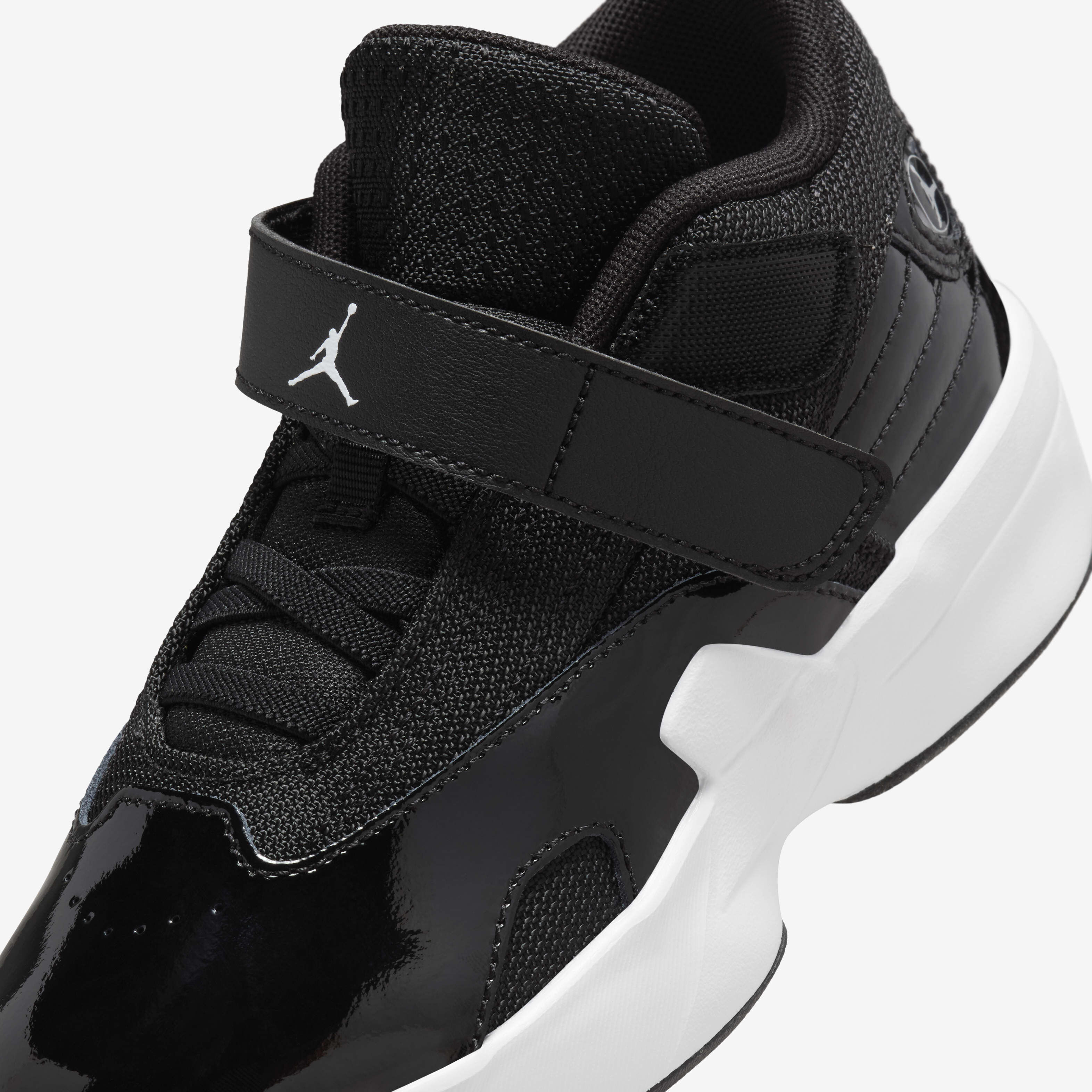 Buy Jordan Max Aura 6 Younger Kids Shoes Black Black White Nike Saudi Official