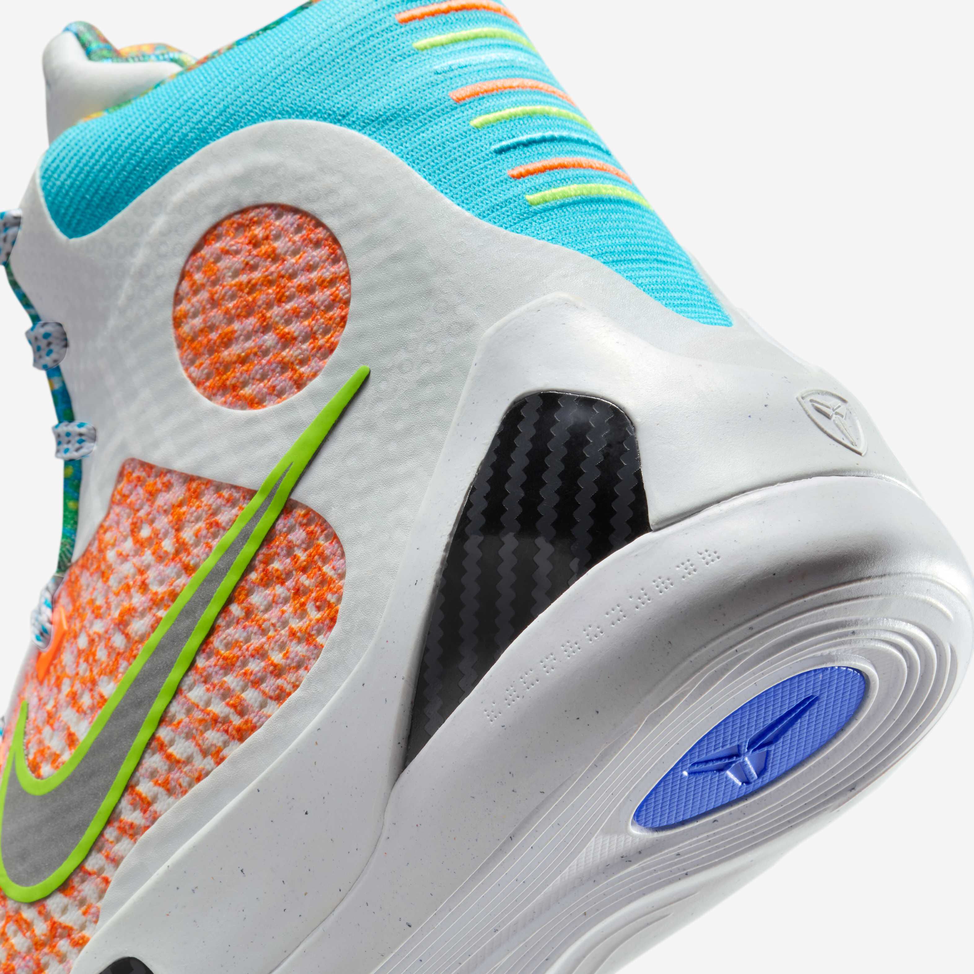 Nike Kobe 9ホワイト/ネイビー シューズ Kobe IX Older Kids' Basketball Shoes. Nike ID