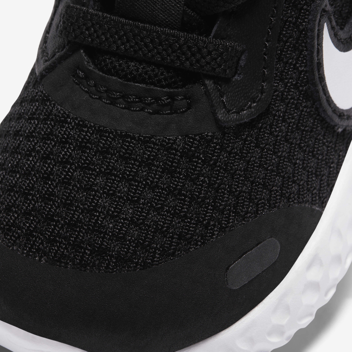 نايكي ريفوليوشن 5 image number 6 نايكي ريفوليوشن 5 image number 6