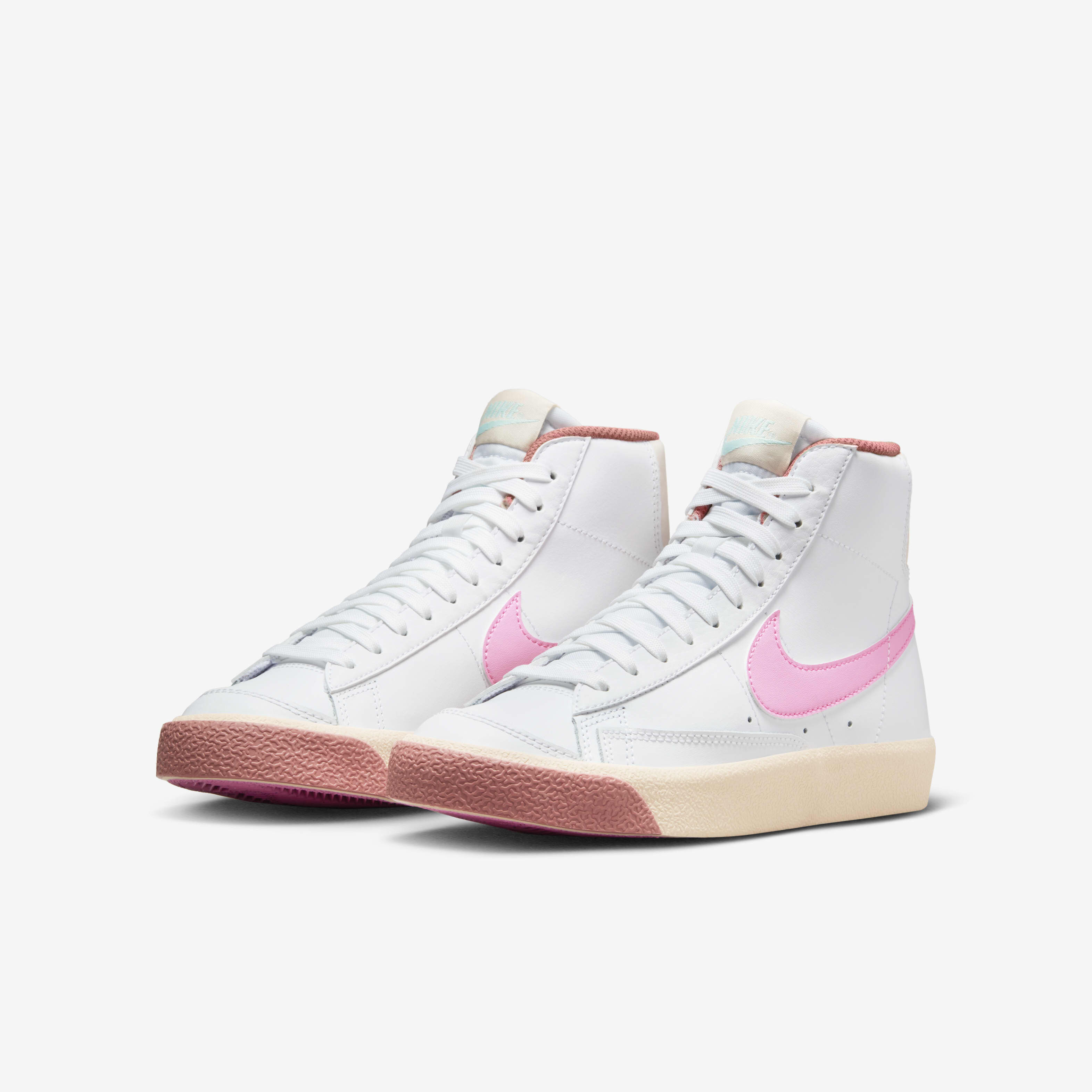 Nike Blazer Mid '77 image number 4