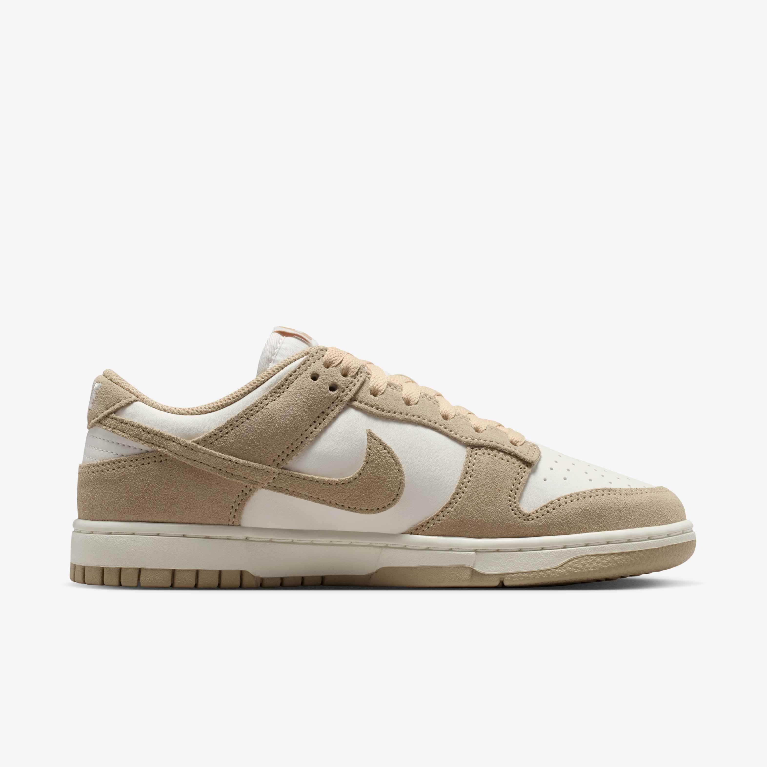 Nike Dunk Low Suede image number 2