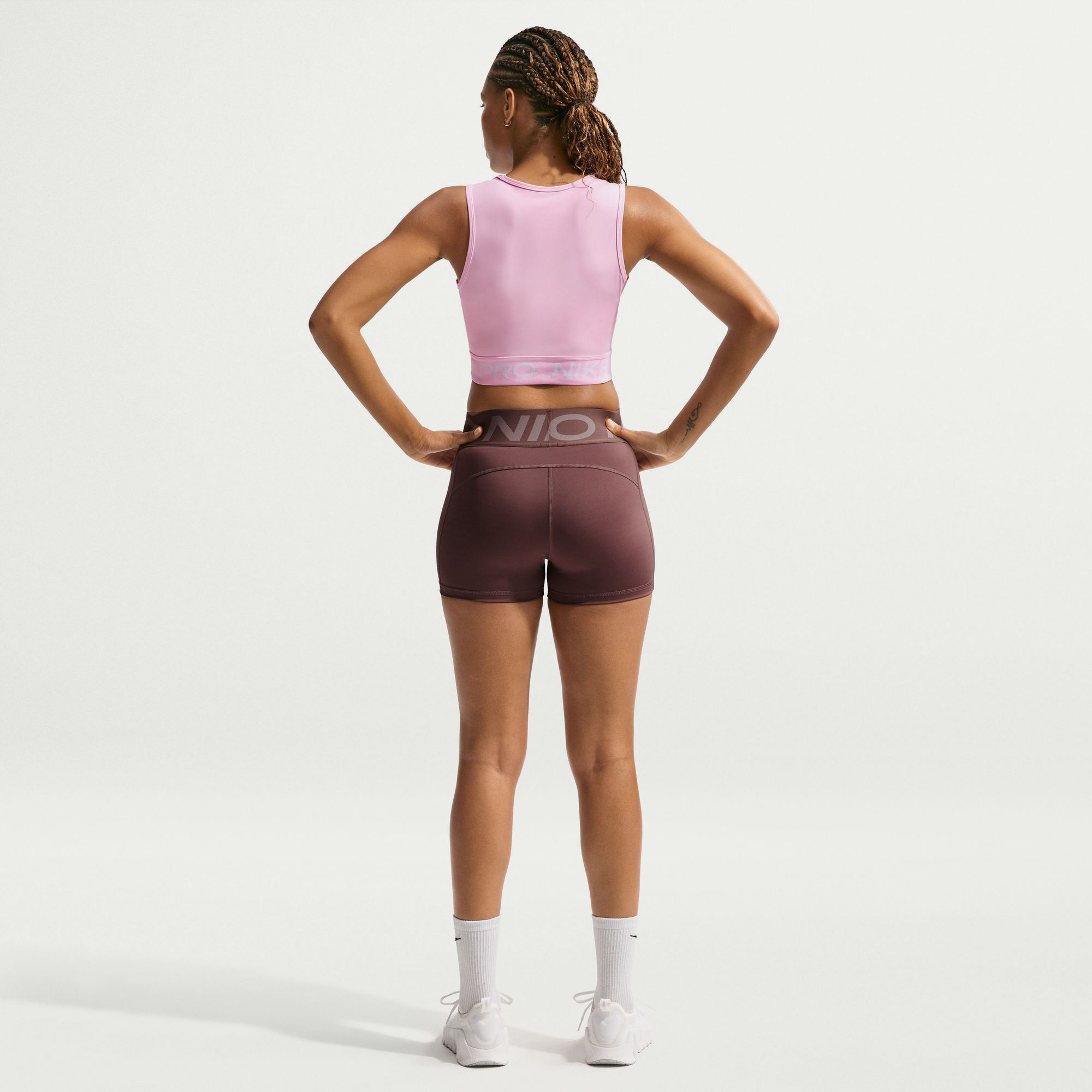 Nike Pro image number 1