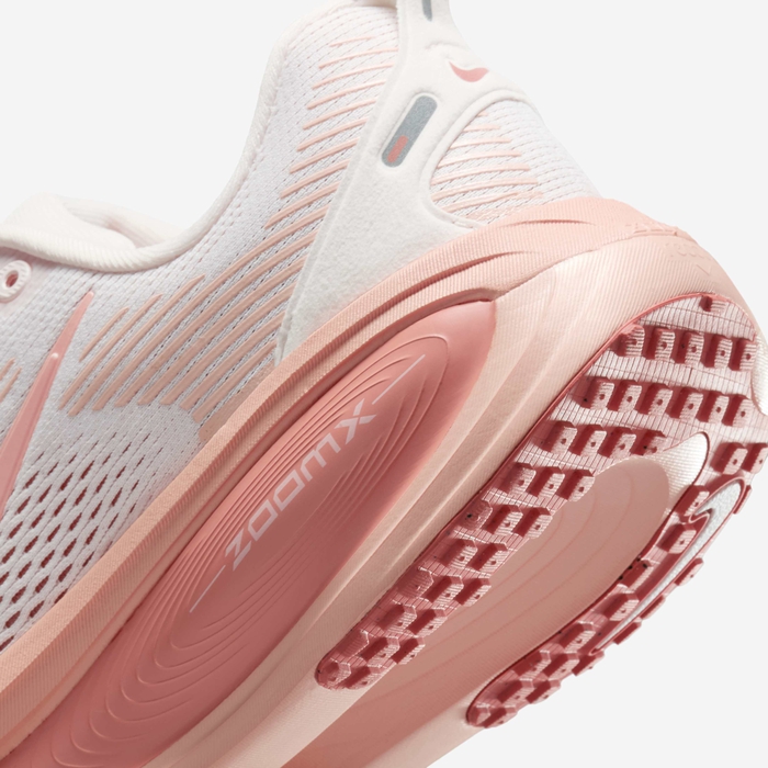 Nike Vomero 18 image number 7 Nike Vomero 18 image number 7