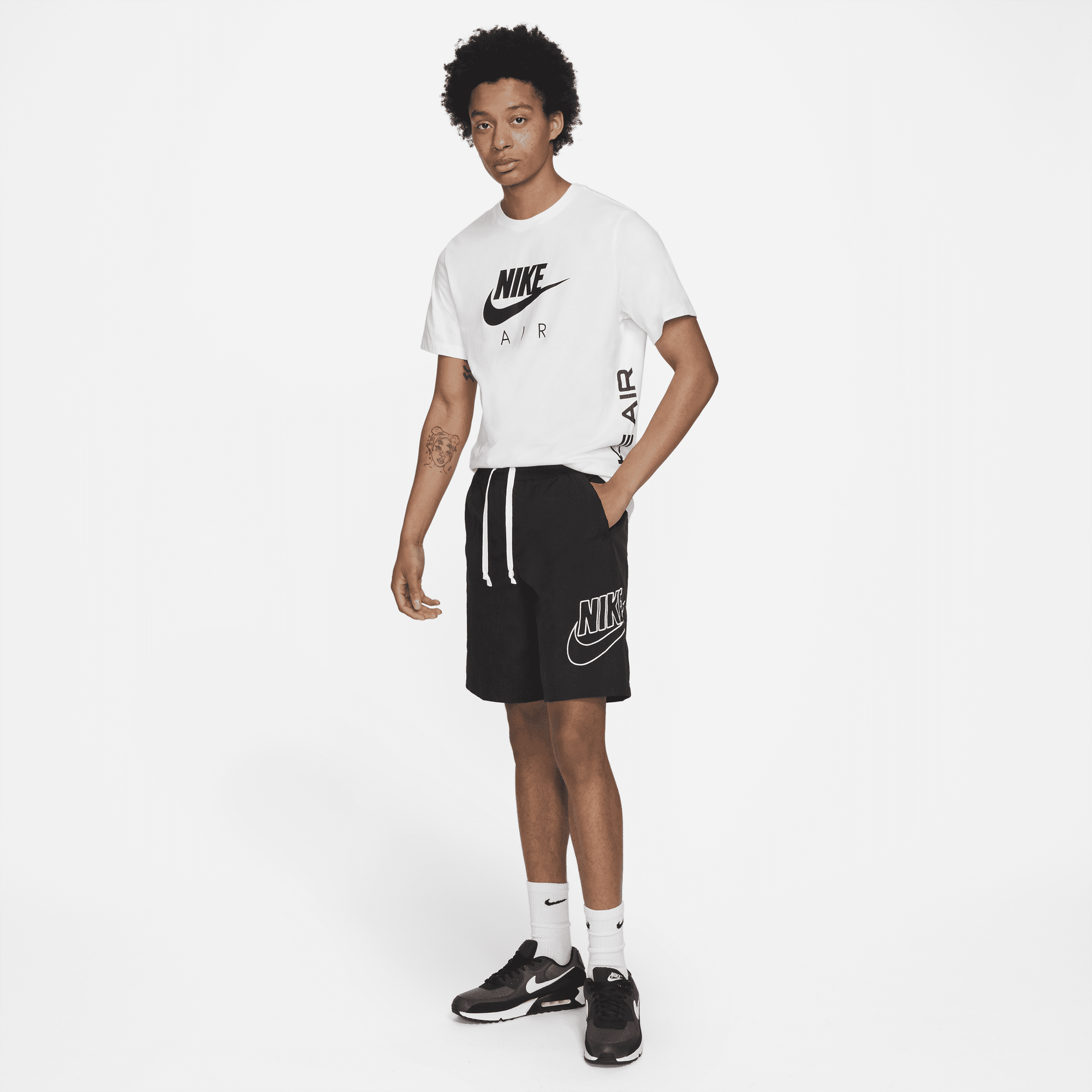 Black nike alumni shorts online