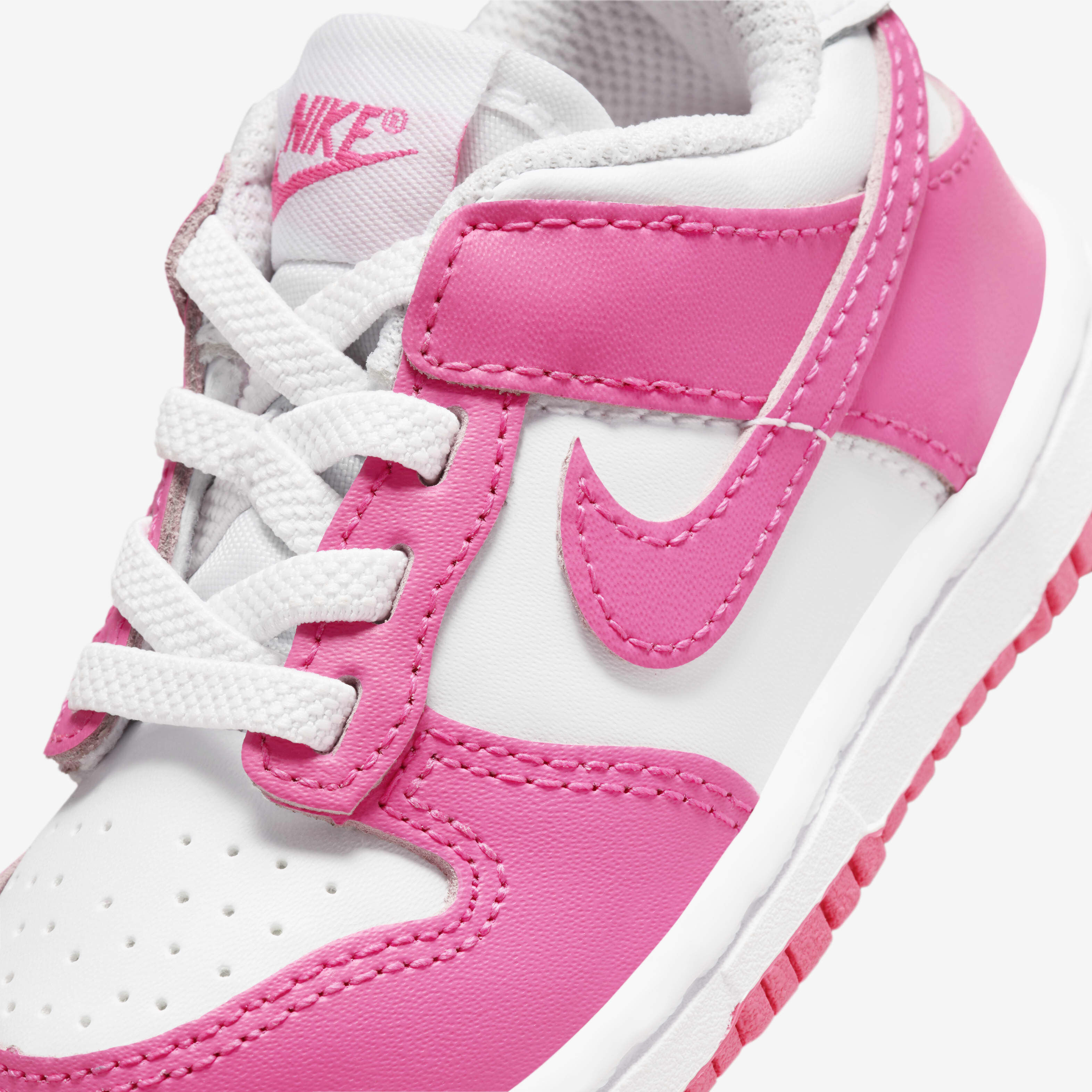 Toddler girl pink nike shoes sales