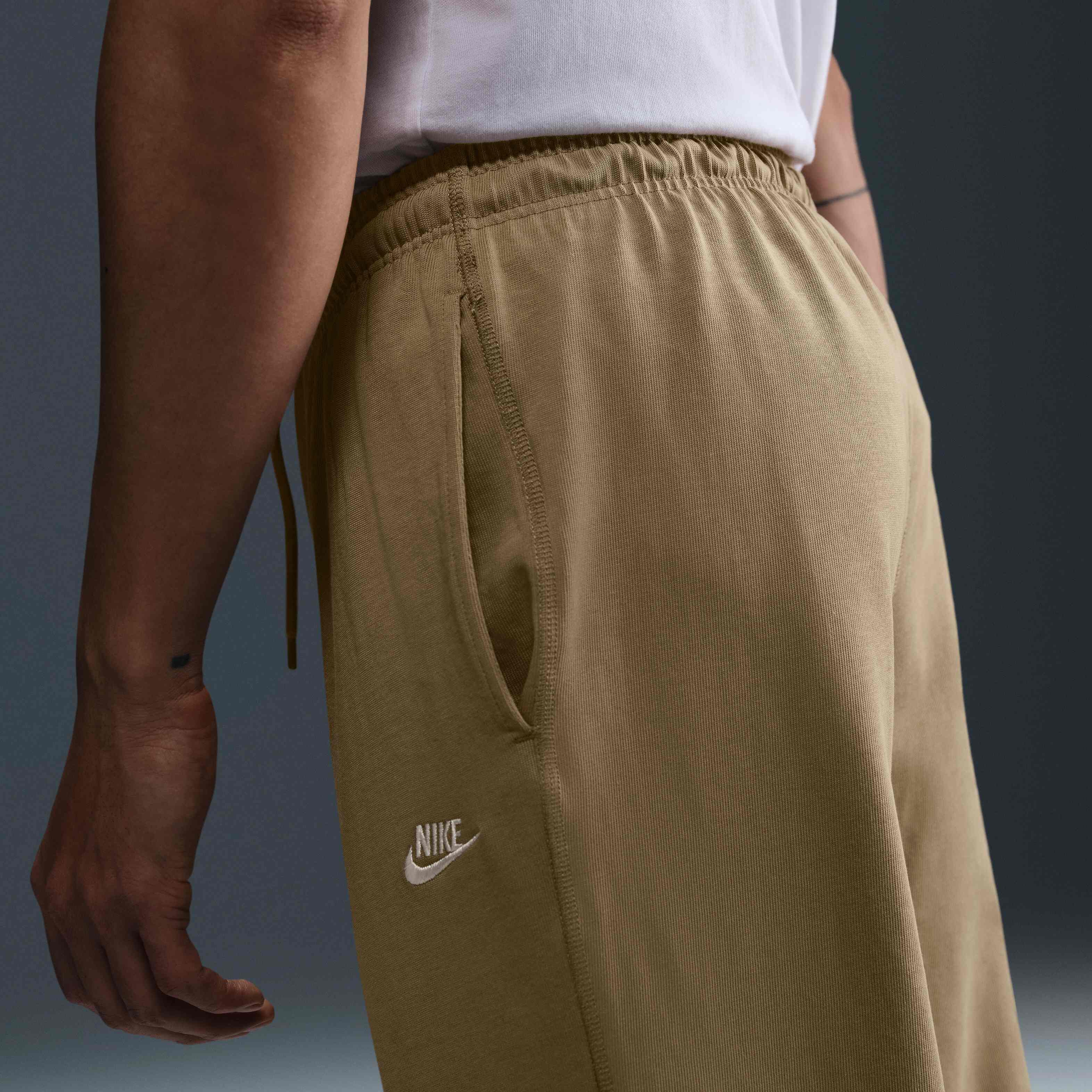 Nike Sportswear Club image number 2