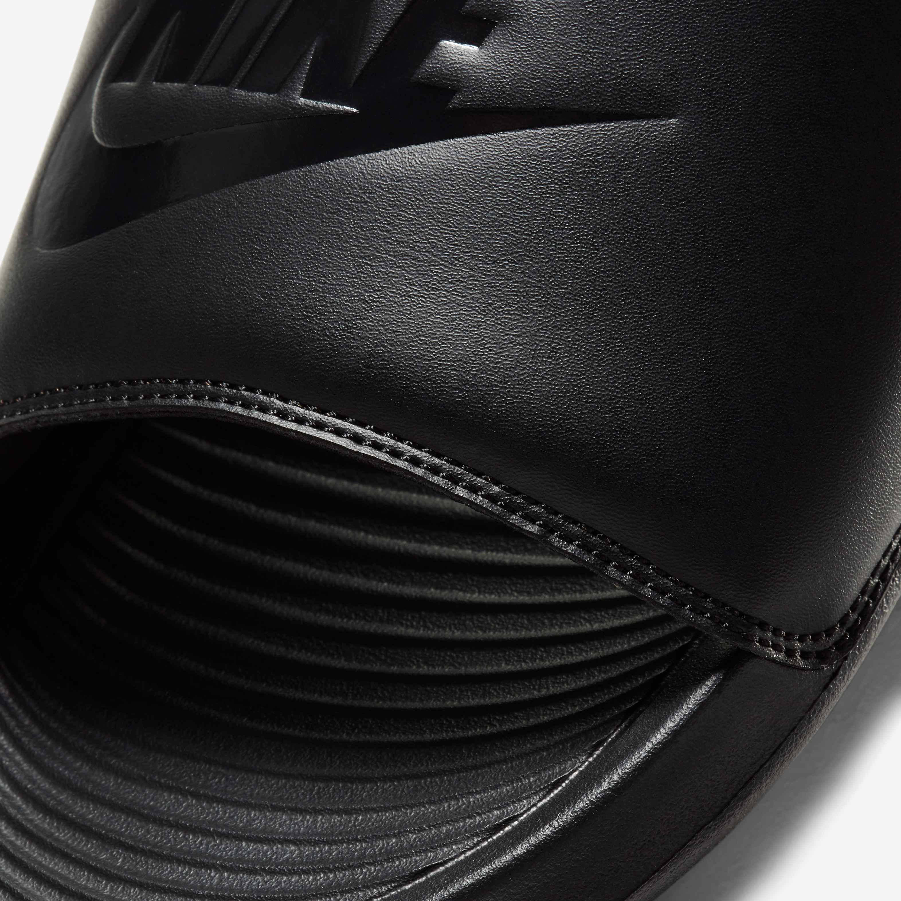 Nike Victori One image number 5