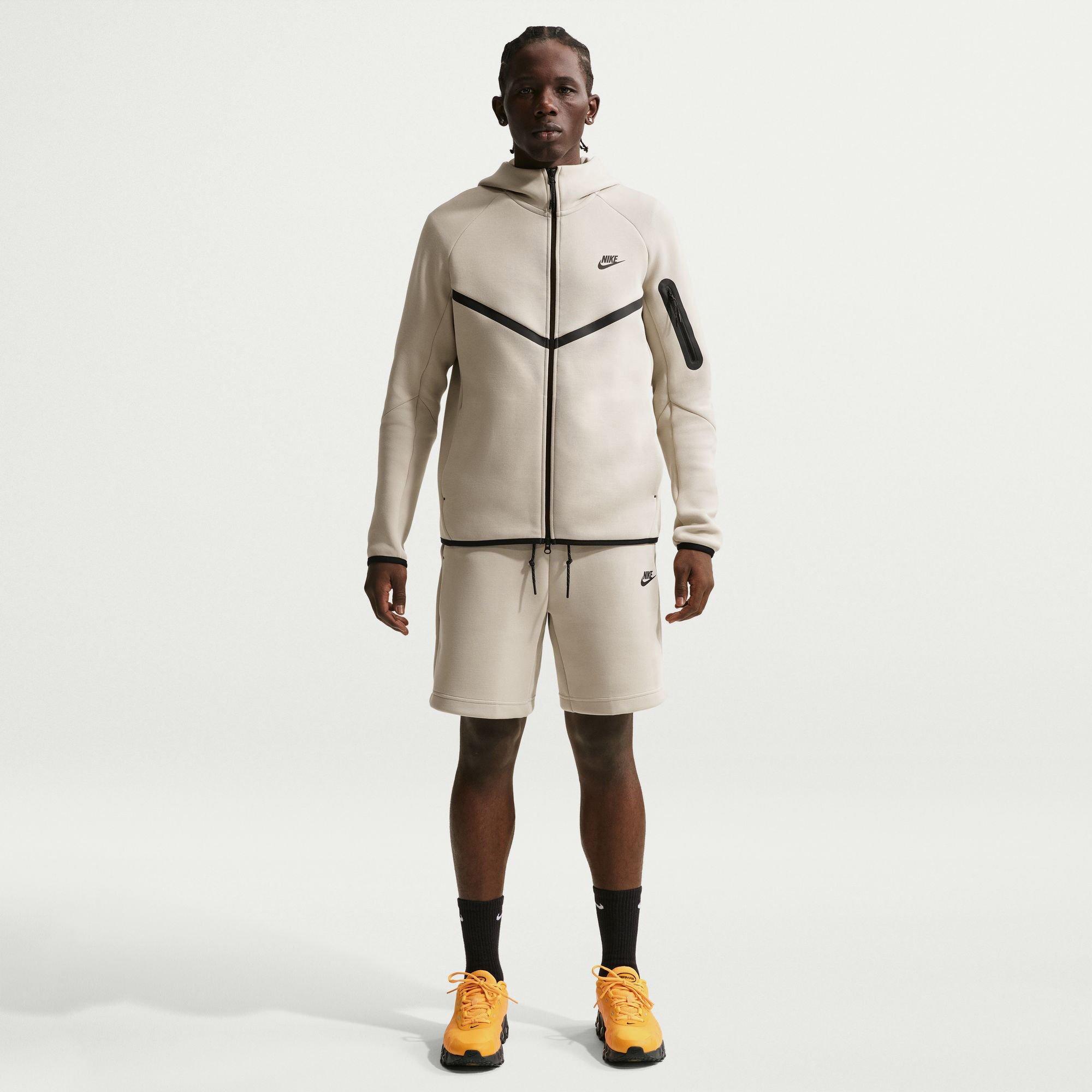 Nike Tech image number 0