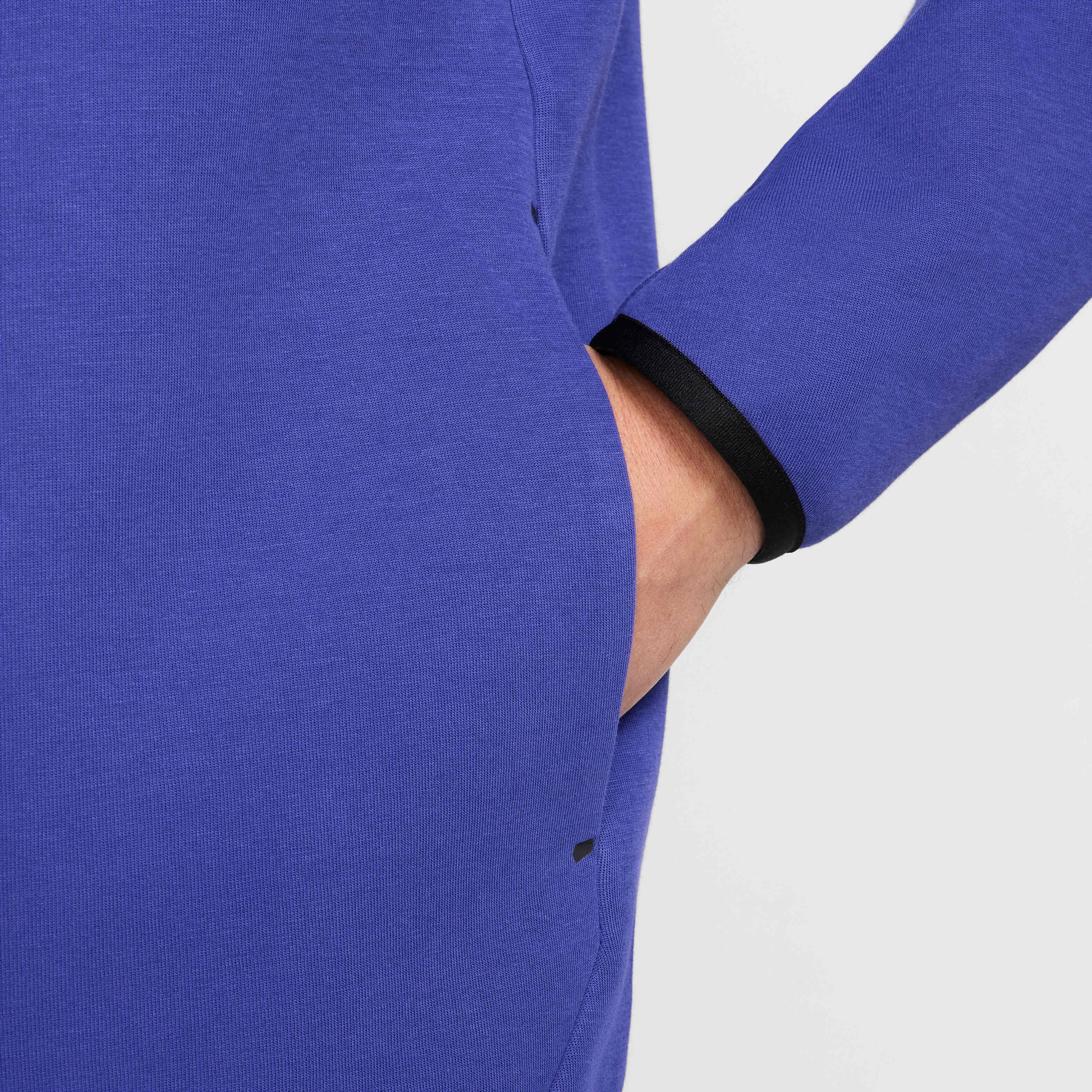 Nike Tech image number 7