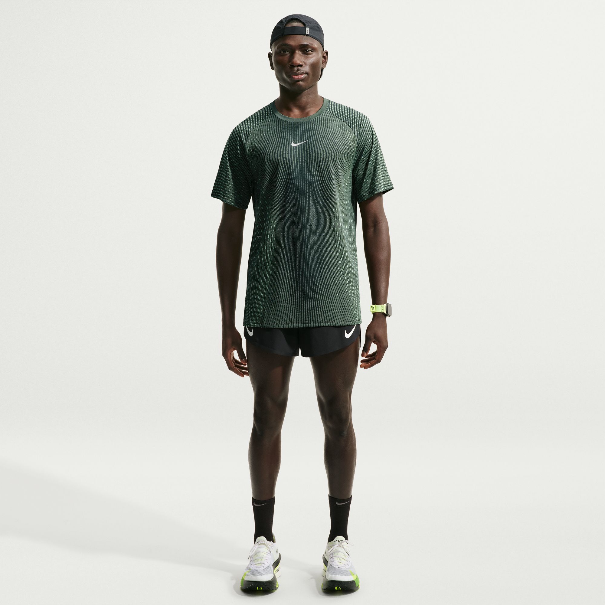 Nike Stride image number 0
