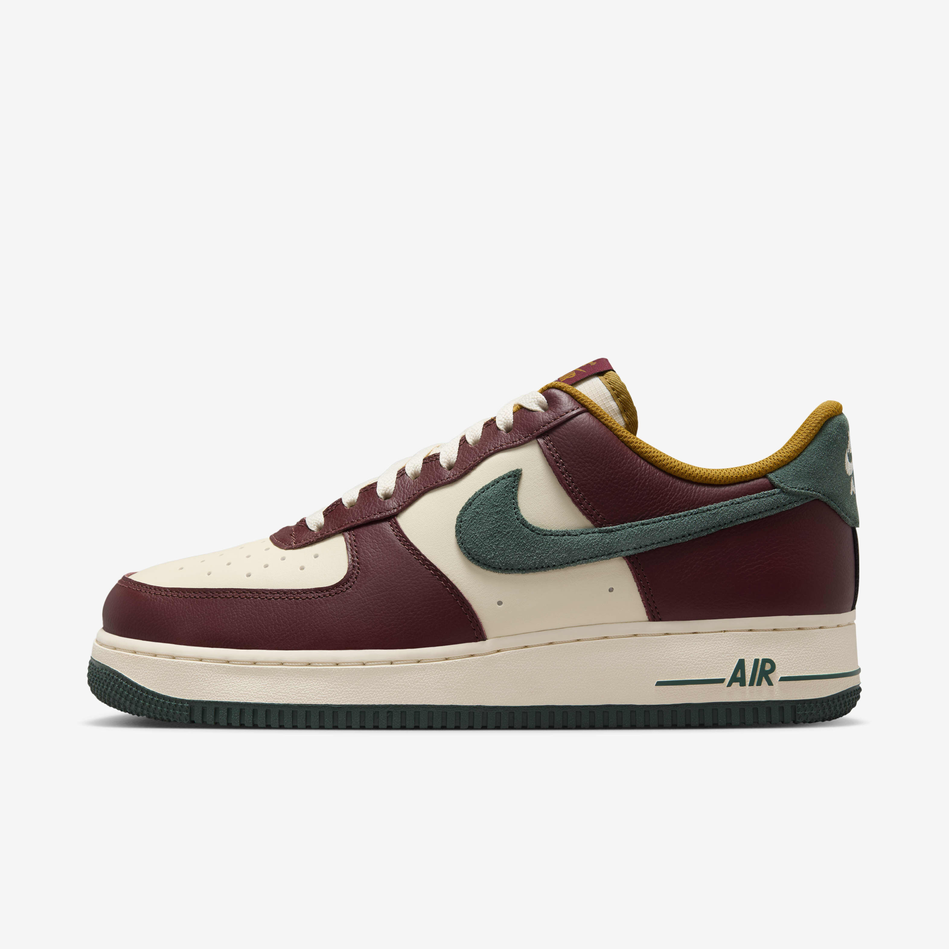 Shop Nike Air Force 1 AF1 Shoes Collection on Nike Saudi Website