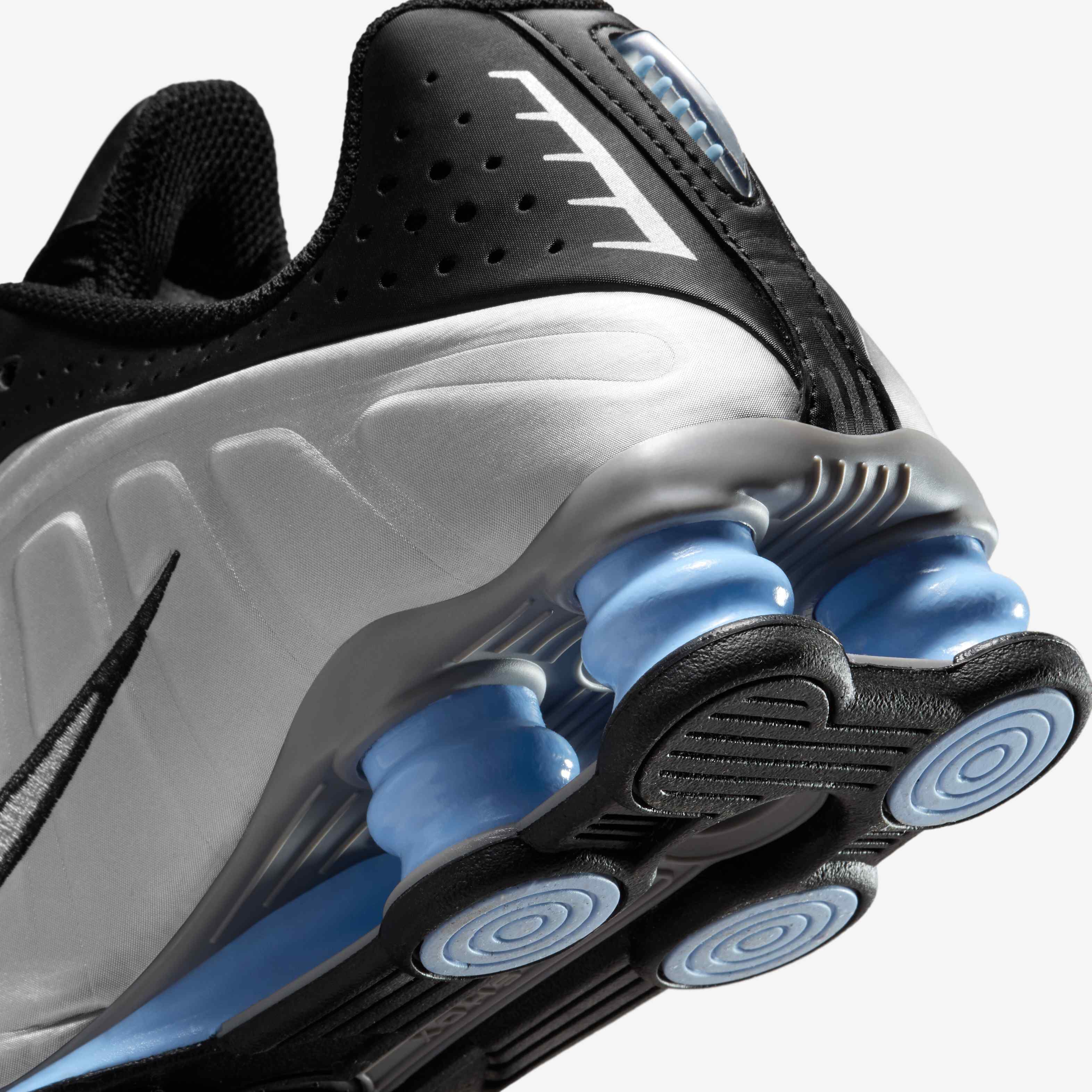 Nike Shox R4 image number 7