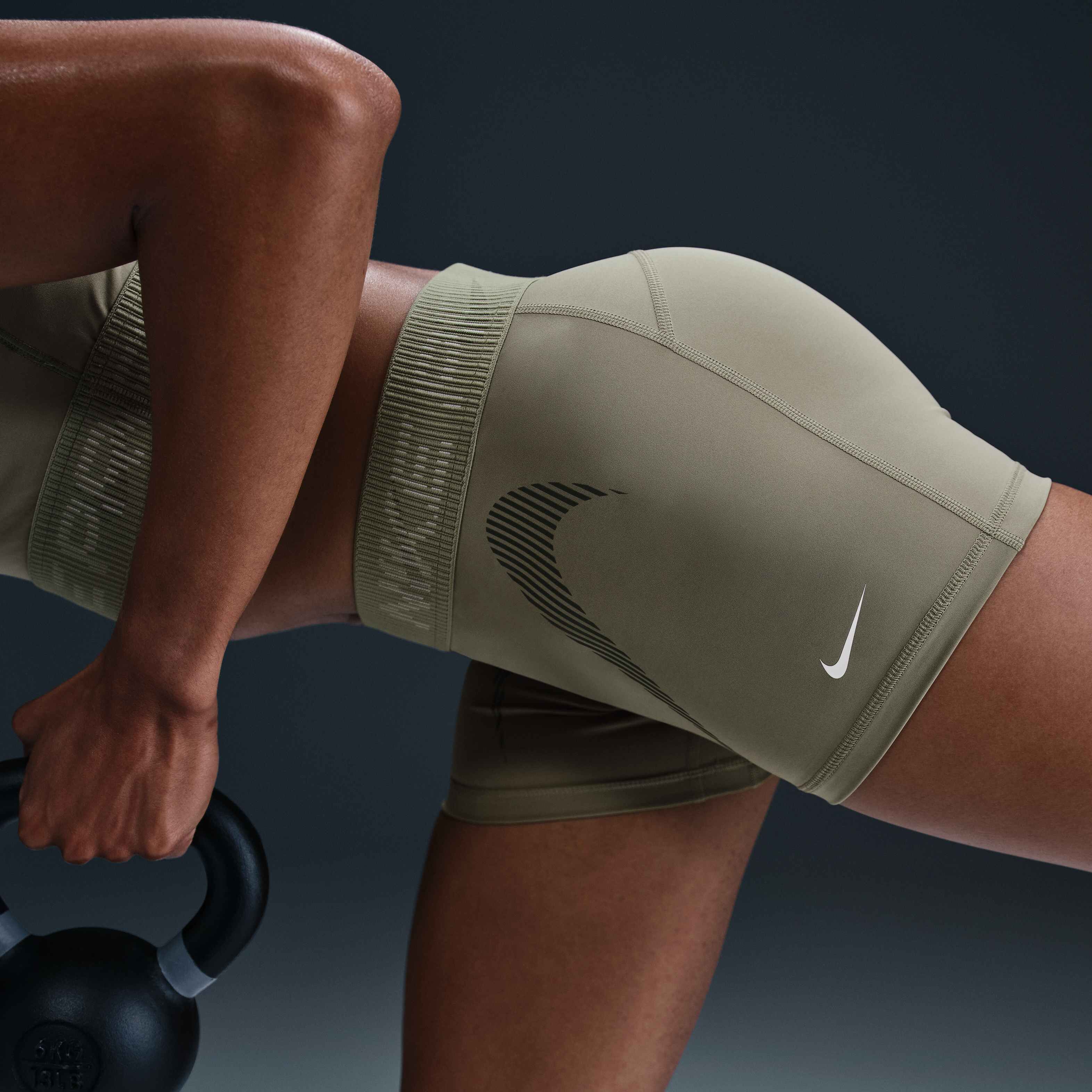 نايكي برو image number 1