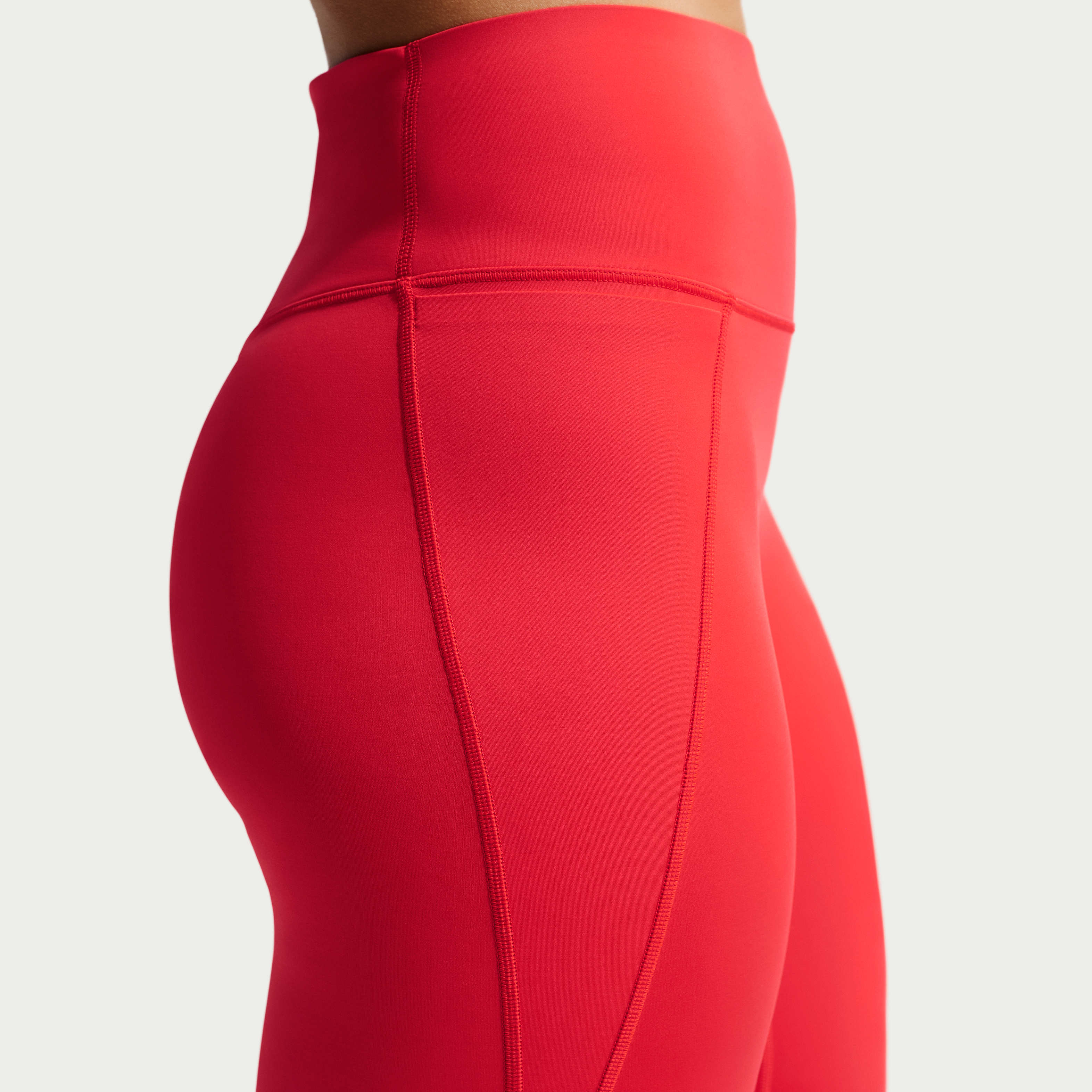 نايكي يونيفيرسا image number 6