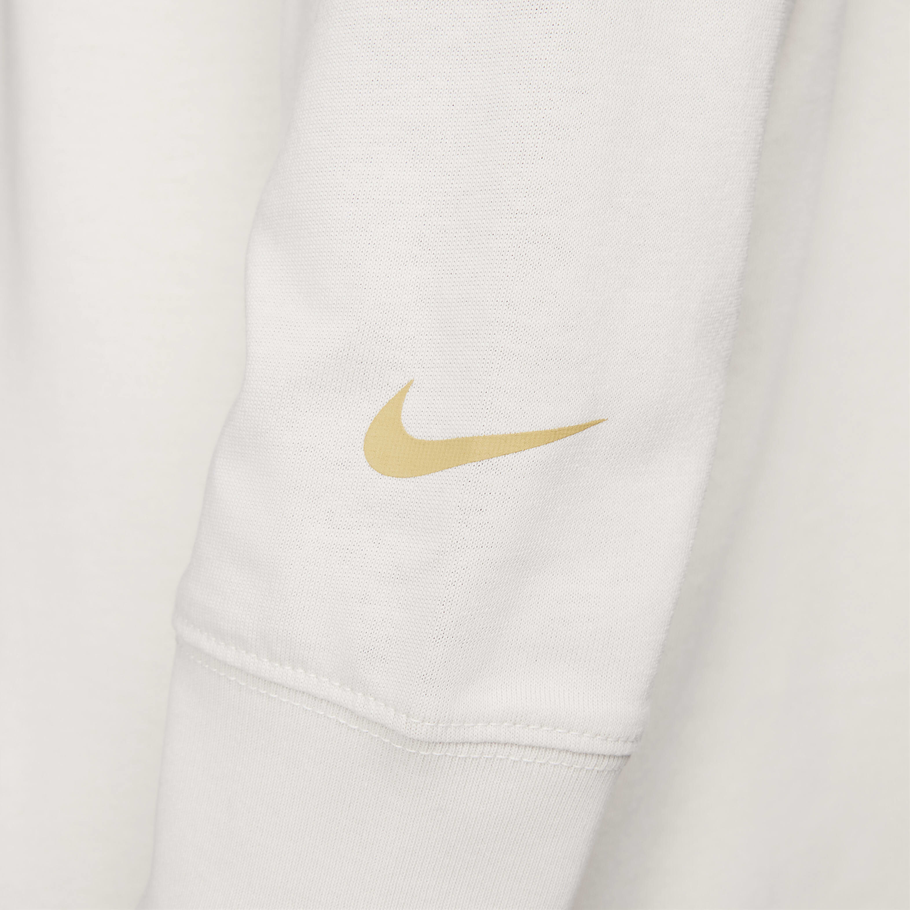 ليبرون x ليفربول FC image number 6