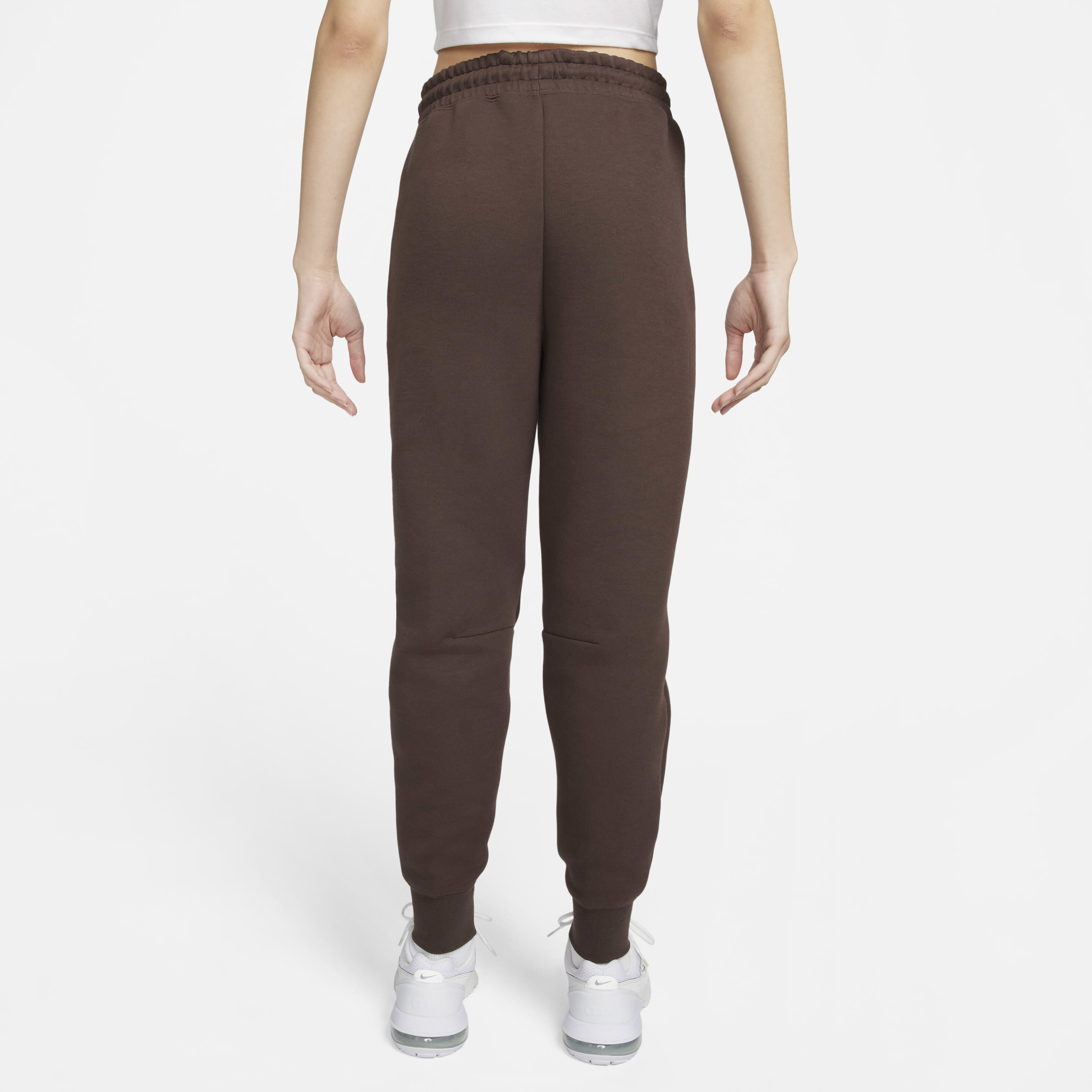 Nike tech joggers store