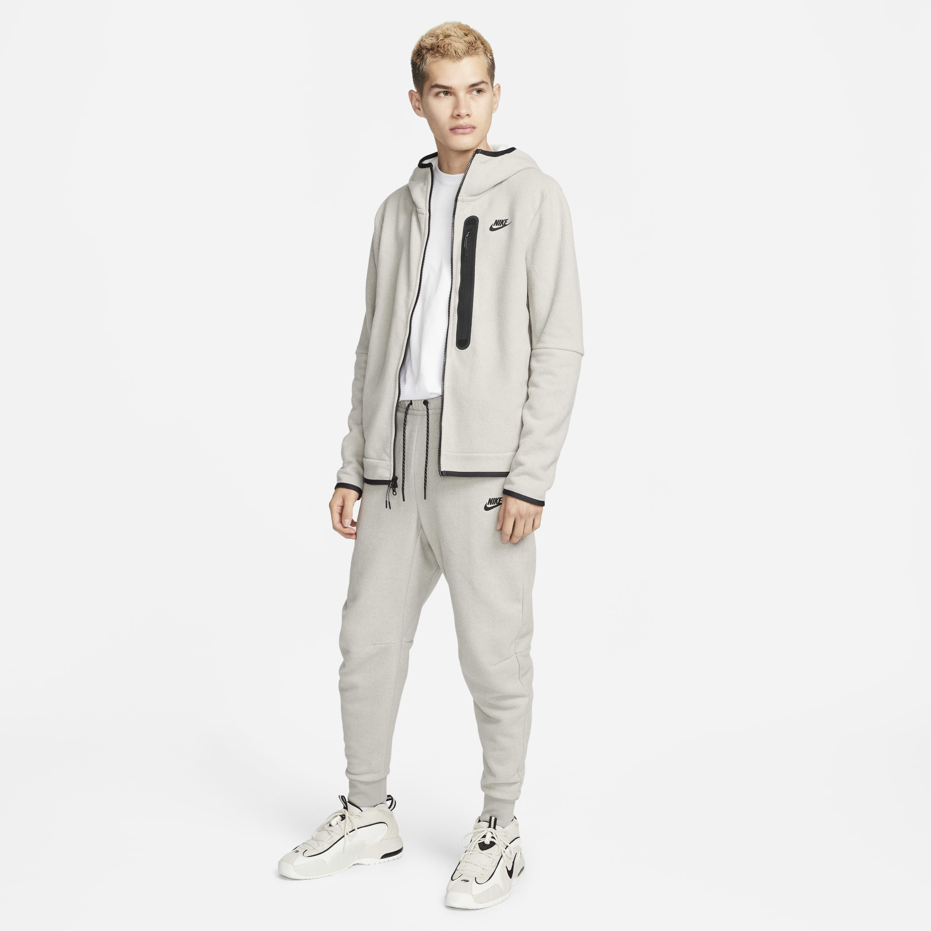 Nike Sportswear Tech Fleece image number 5