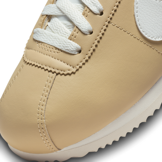 Yellow nike 2025 cortez womens