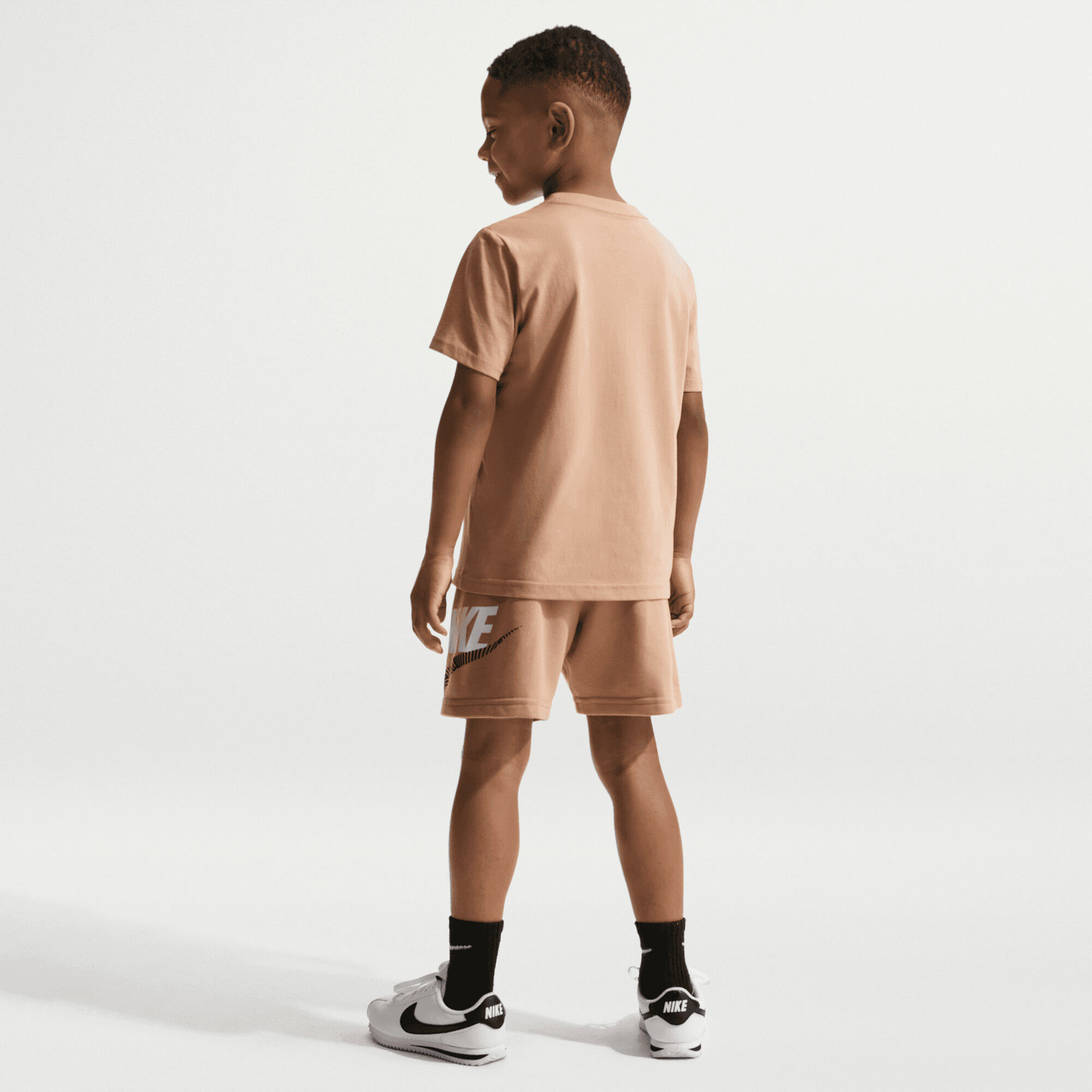 Nike Sportswear In The Zone image number 1