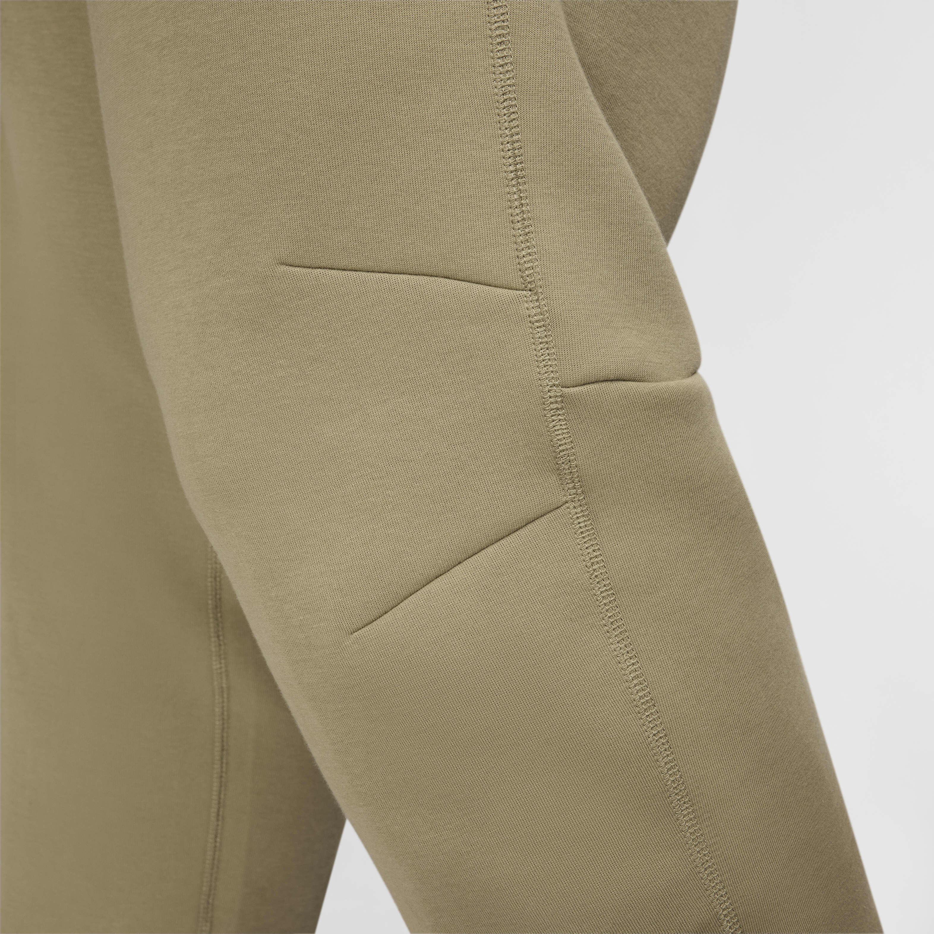 Nike Sportswear Tech Fleece image number 15