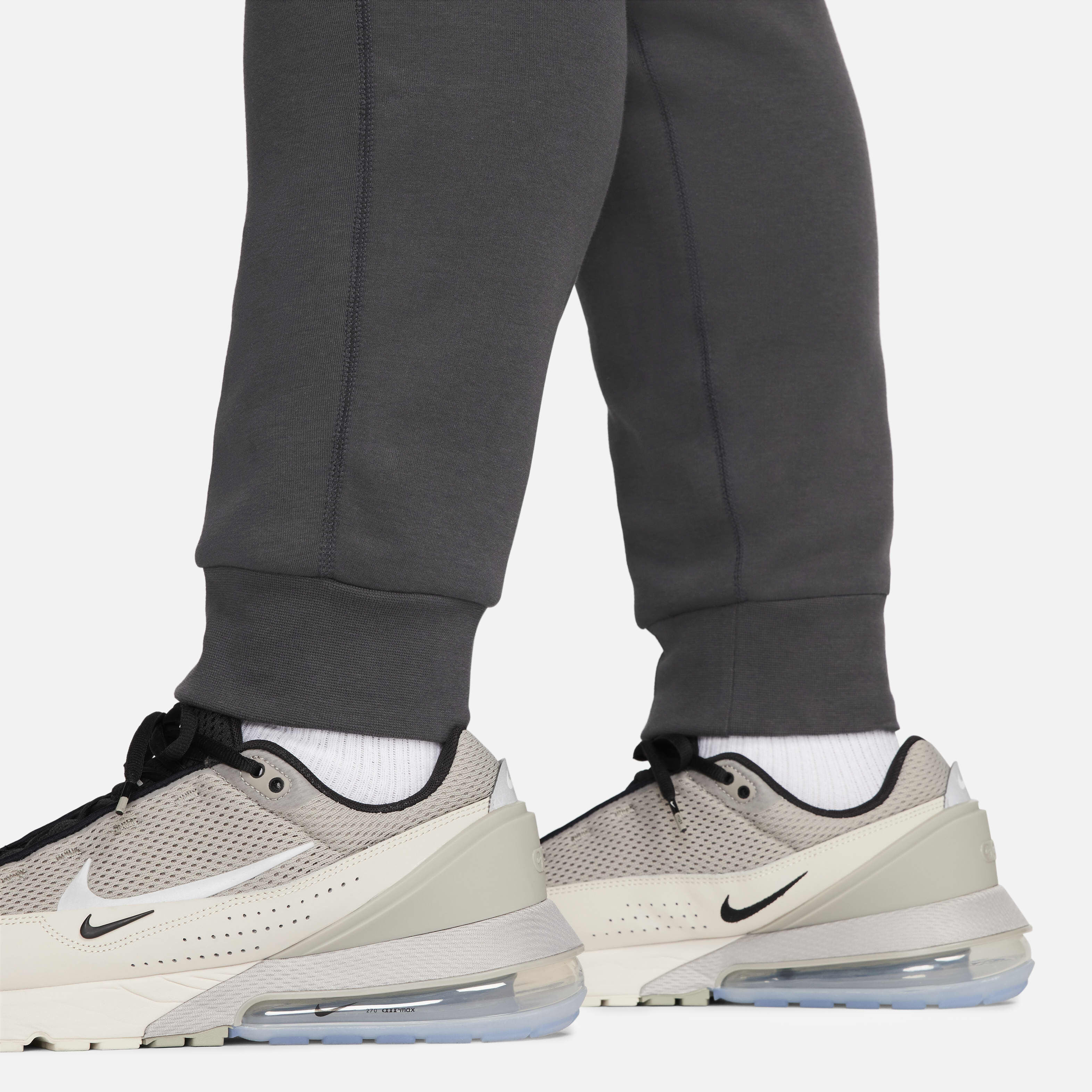 نايكي سبورتسوير تك فليس image number 15