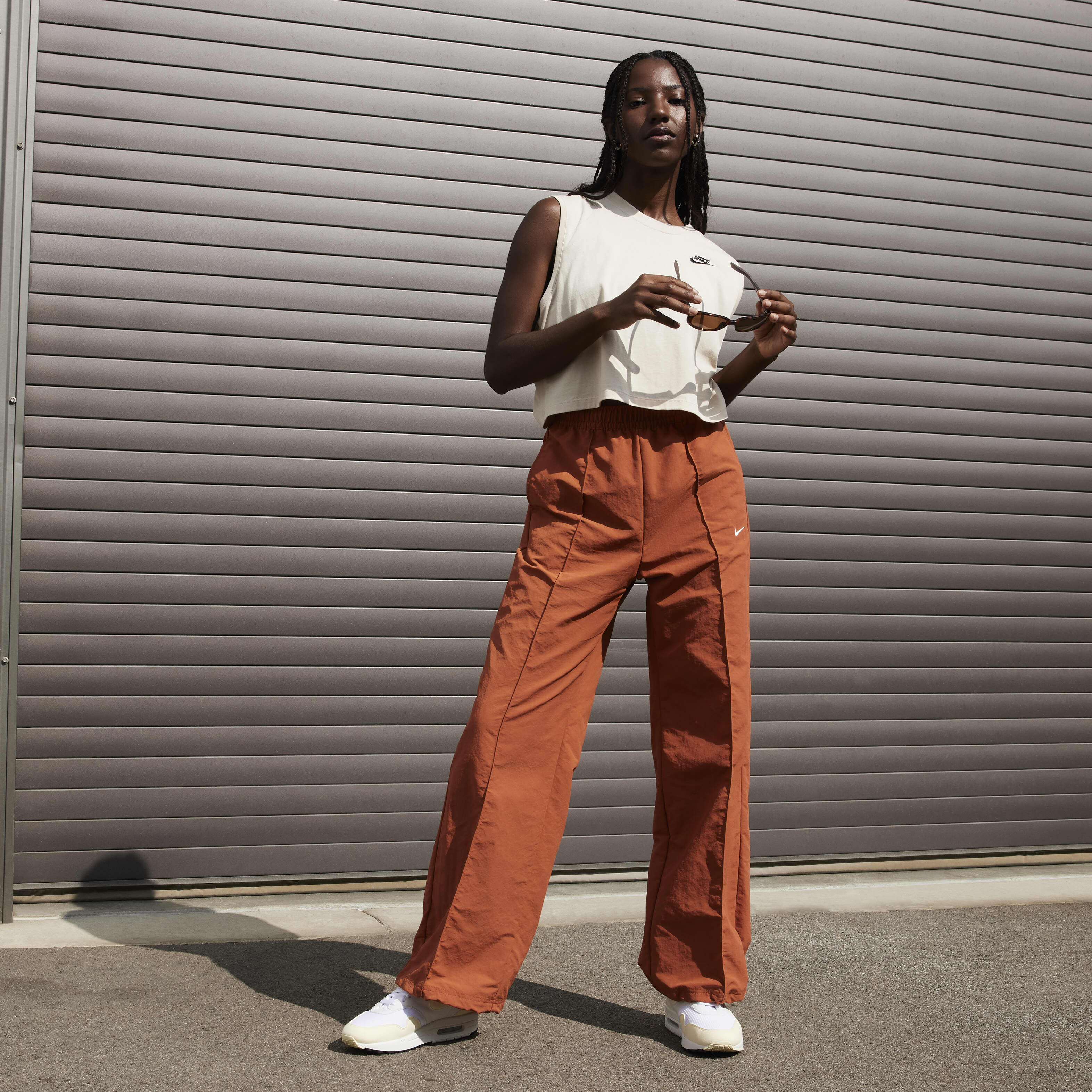 اير ماكس 1 image number 9