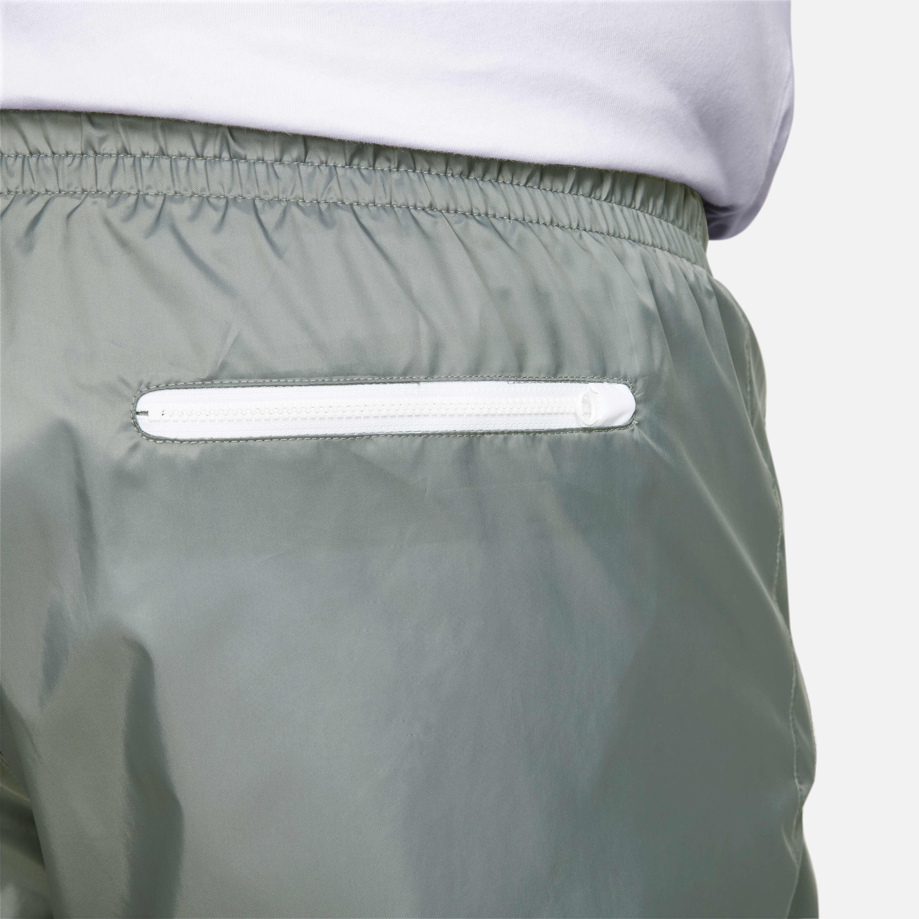 نايكي ويندرانر image number 12