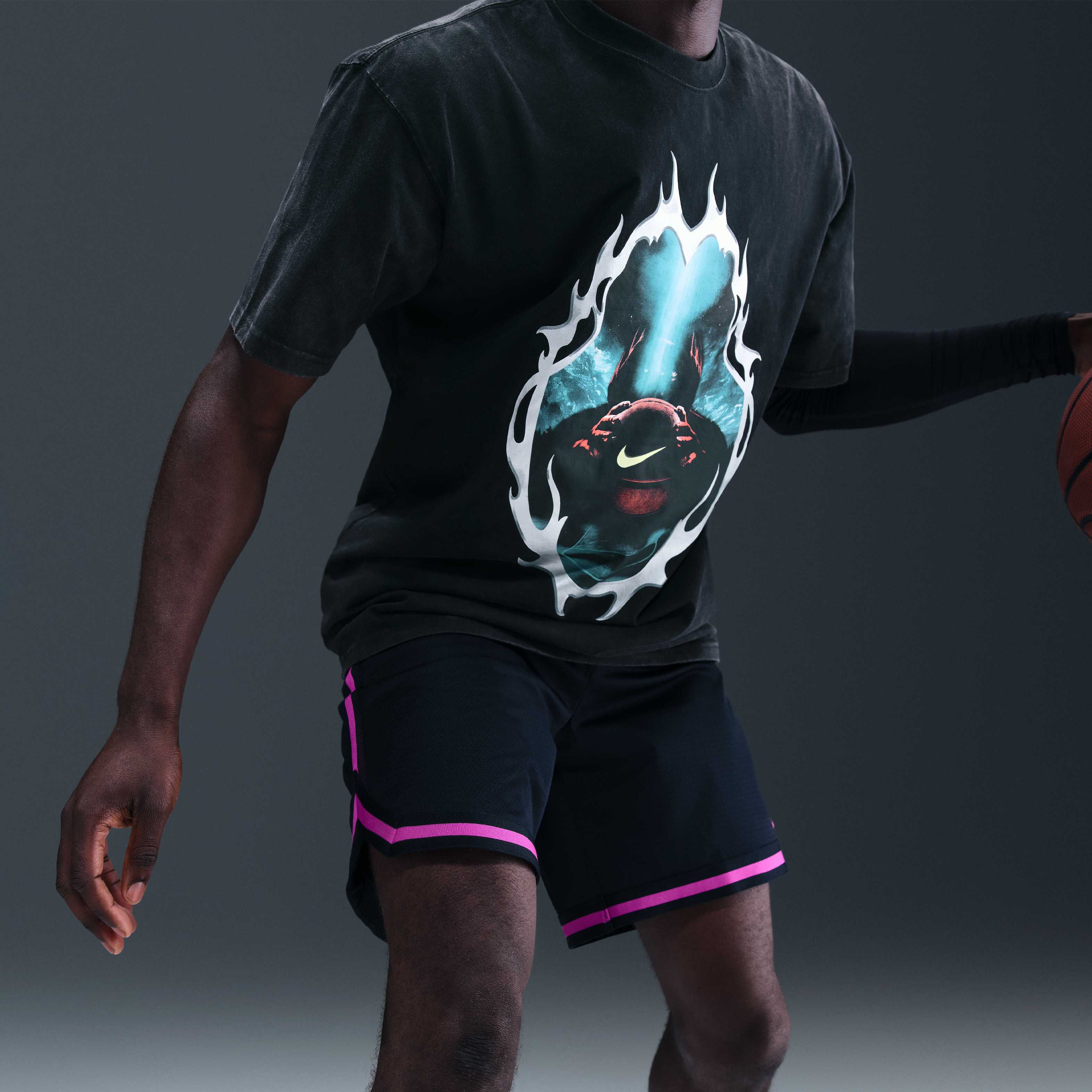 Nike Men's Basketball T-Shirt image number 2