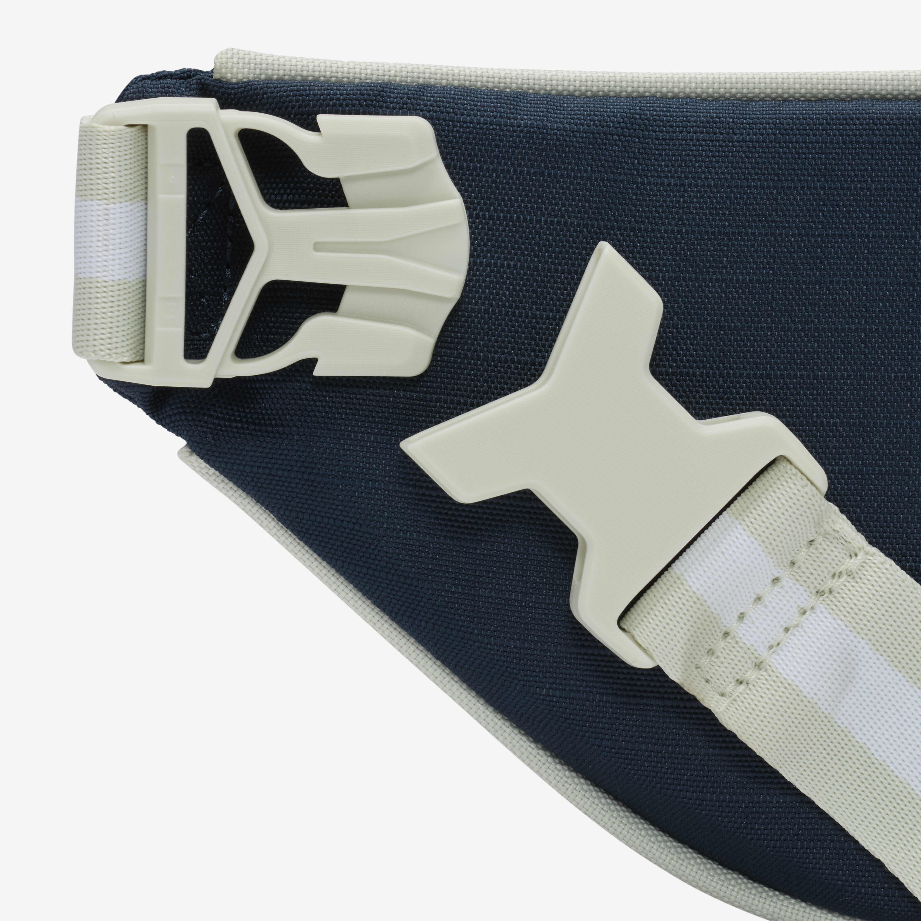 نايكي هيرتيج image number 5