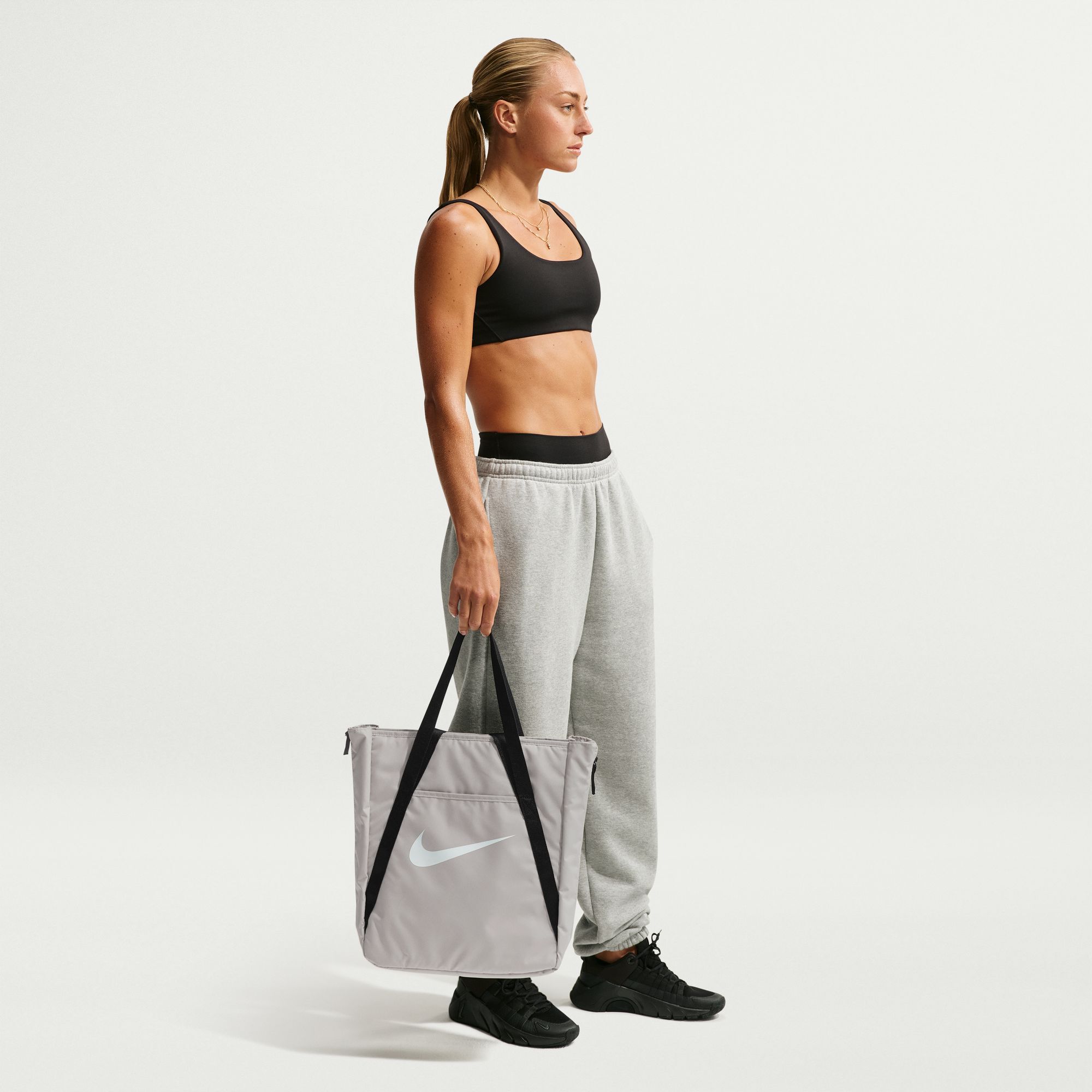 Nike image number 4