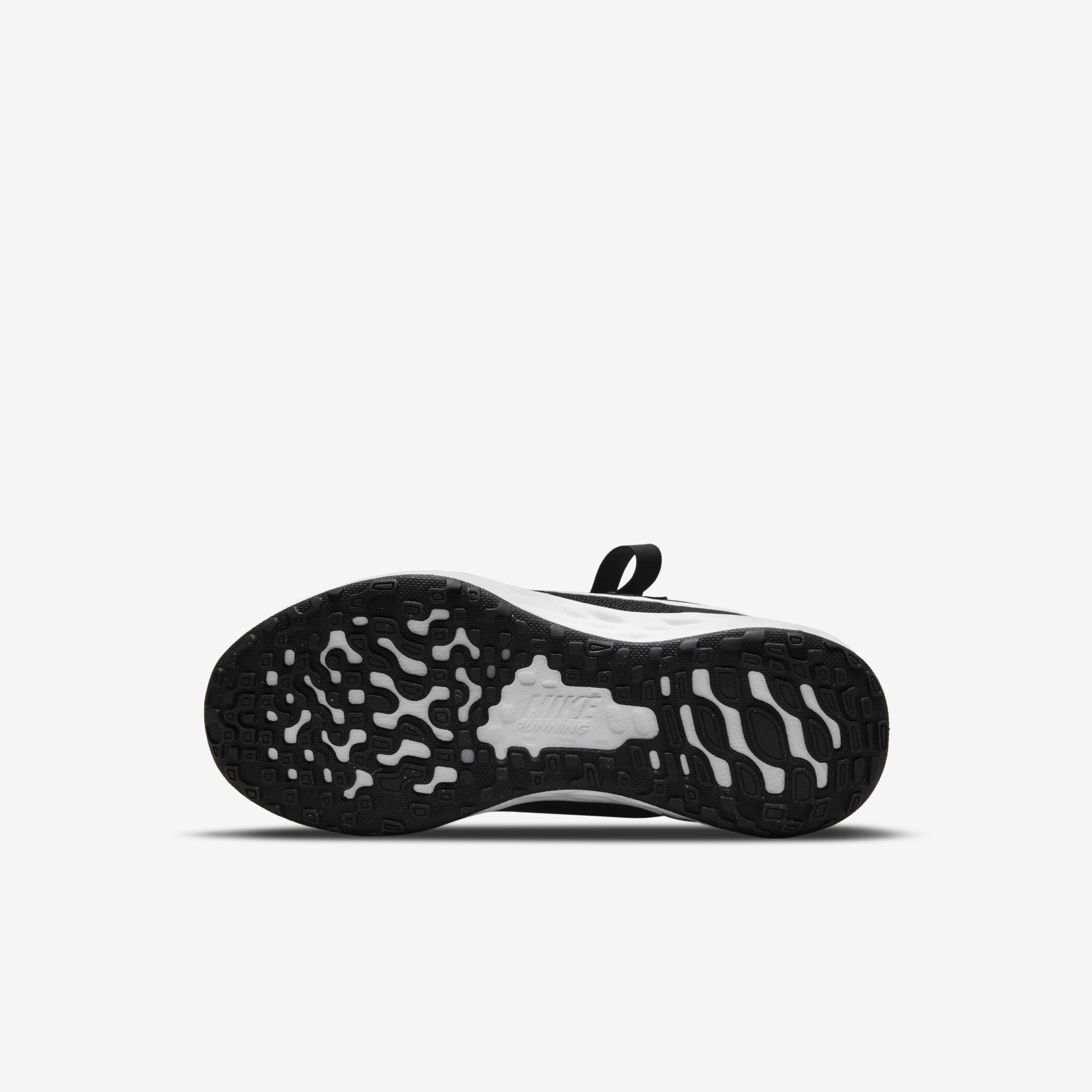 Nike Revolution 6 FlyEase image number 1