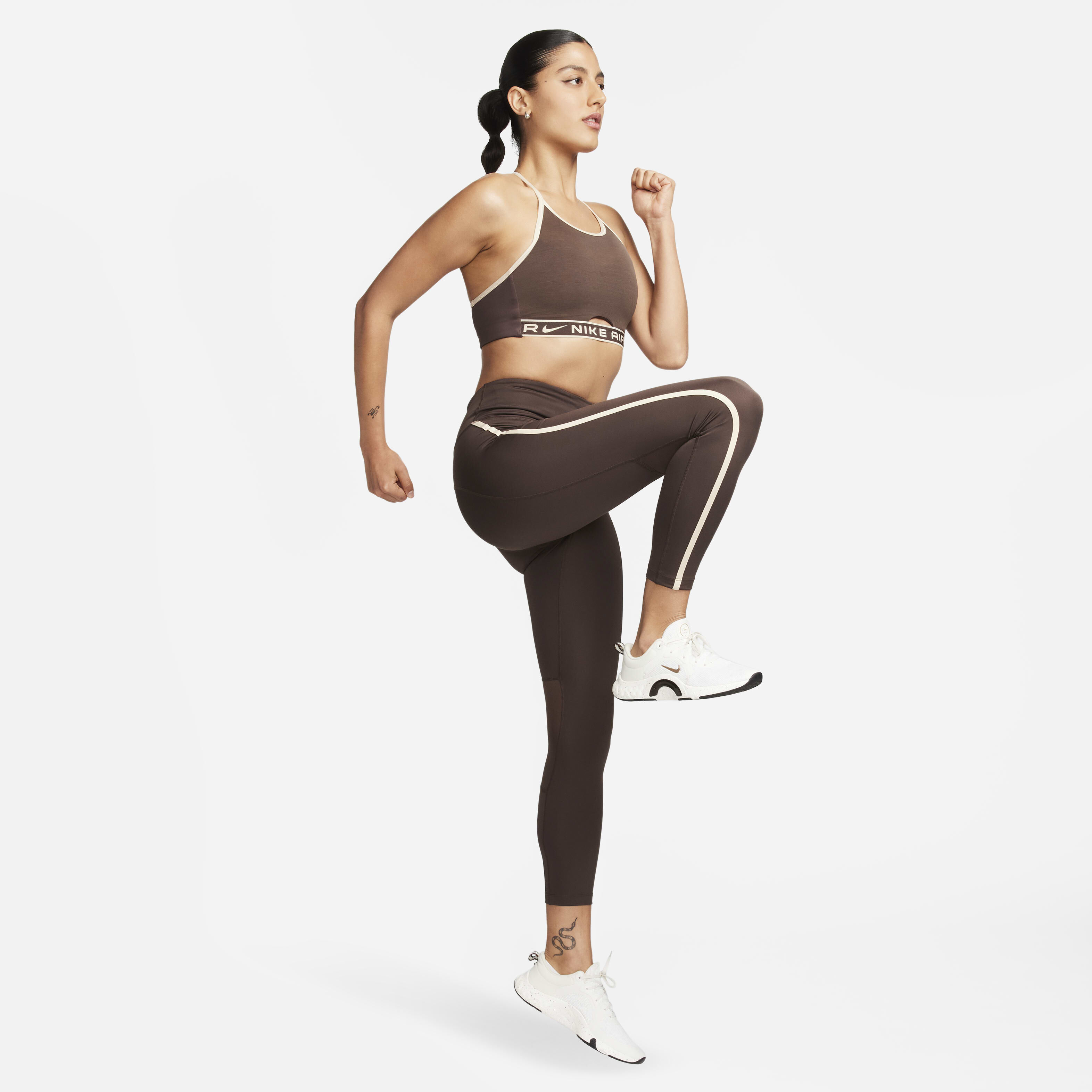 Nike Air Indy High-Neck image number 9