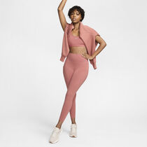Nike Universa